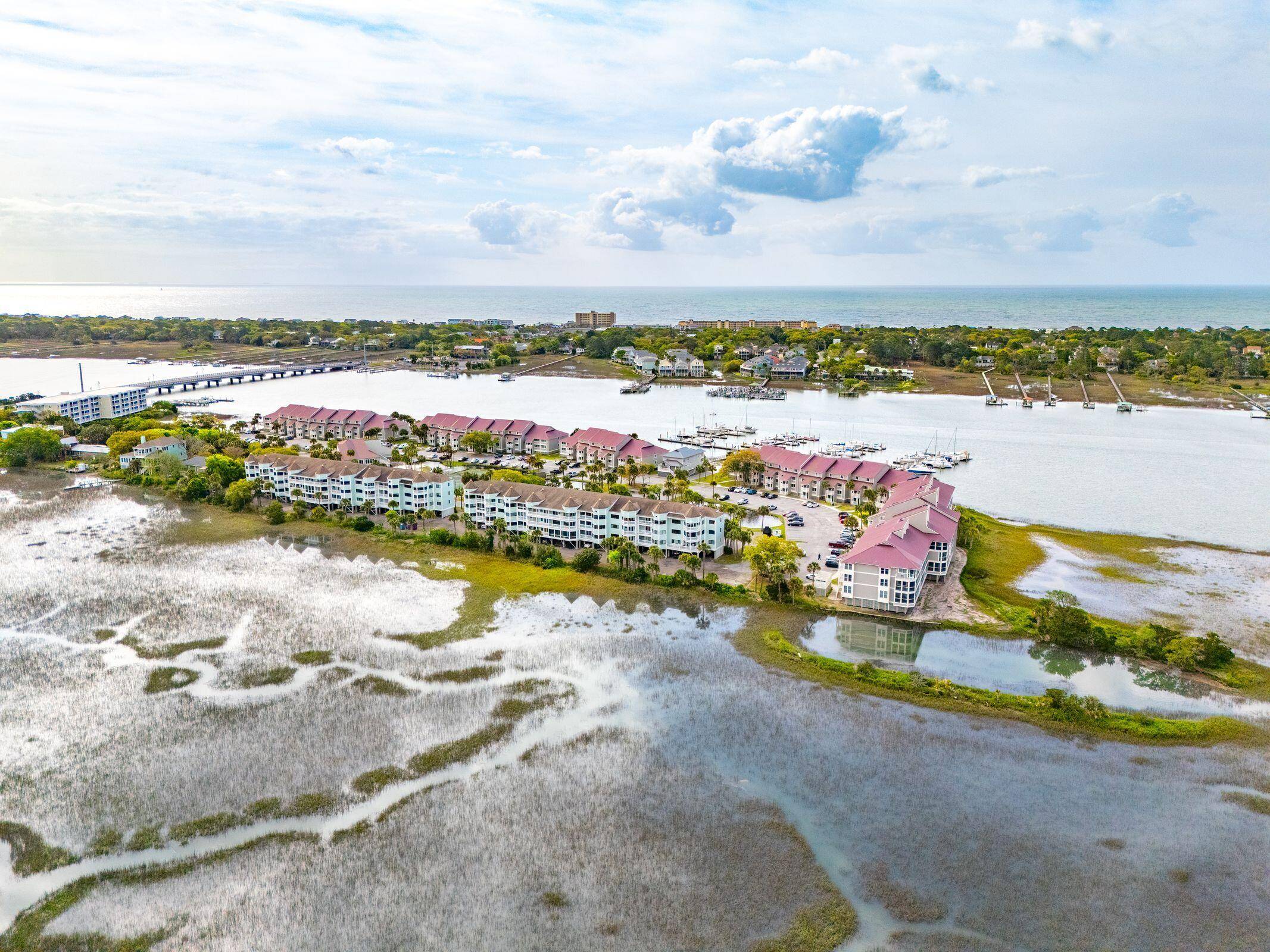 Folly Beach, SC 29439,169 W Mariners Cay Dr