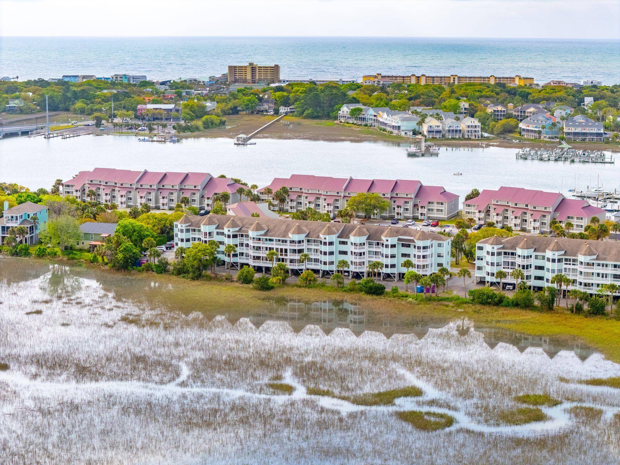 Folly Beach, SC 29439,169 W Mariners Cay Dr