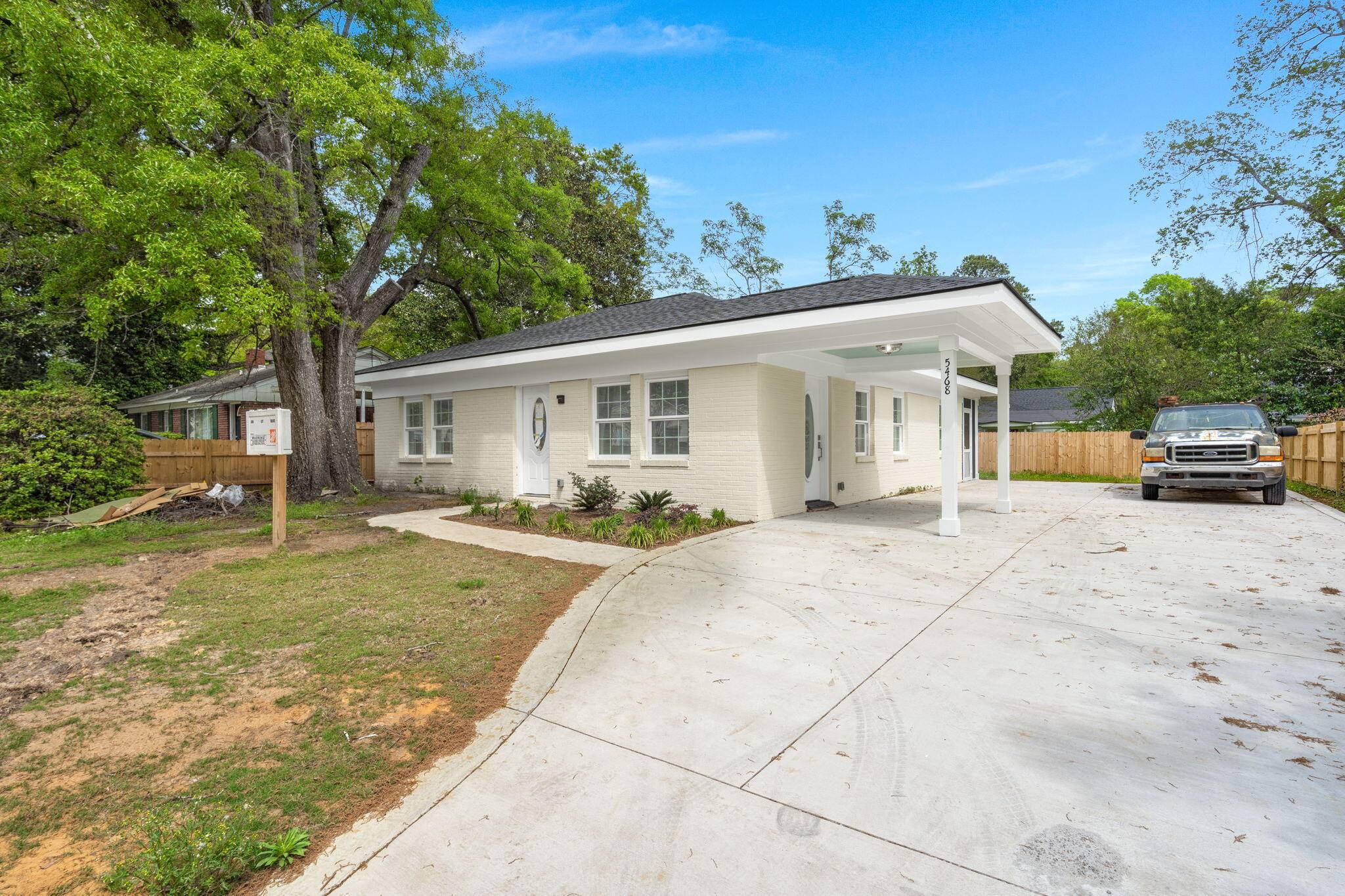 North Charleston, SC 29406,5468 Torgerson Ave