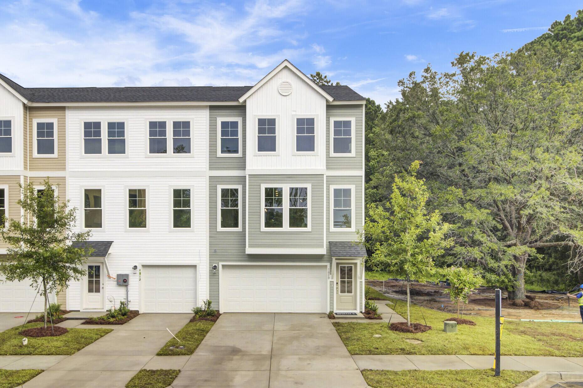 Hanahan, SC 29410,1011 Old Cypress Run