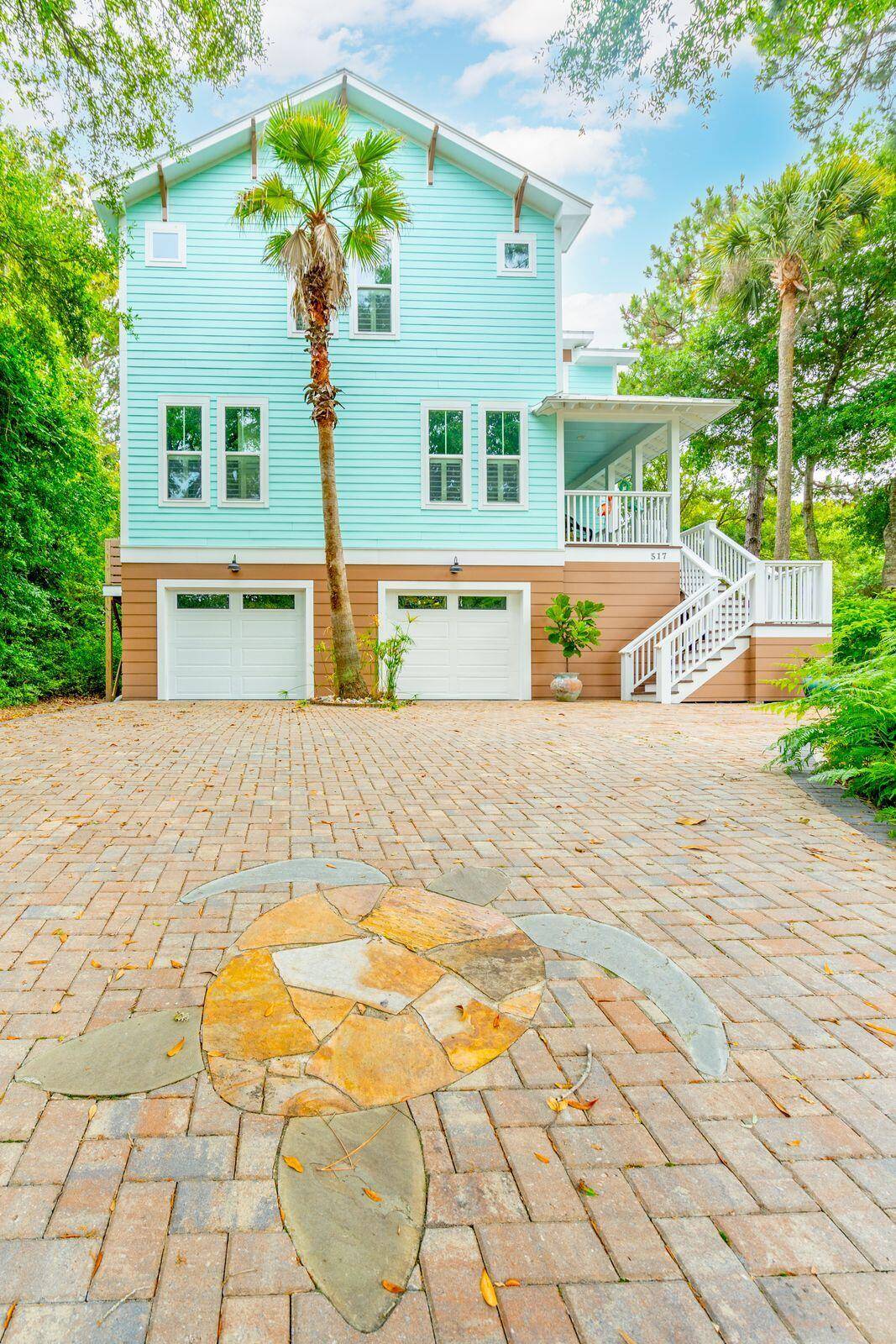 Folly Beach, SC 29439,517 W Beach Ct