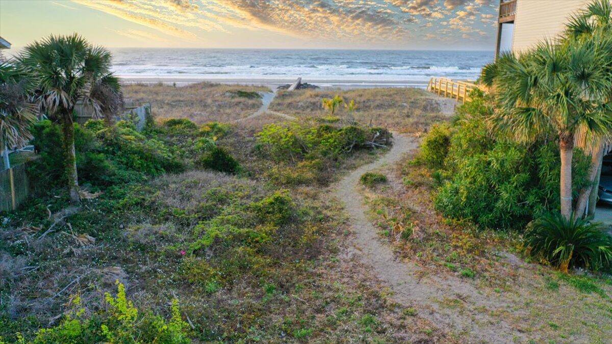 Folly Beach, SC 29439,617 E Arctic Ave