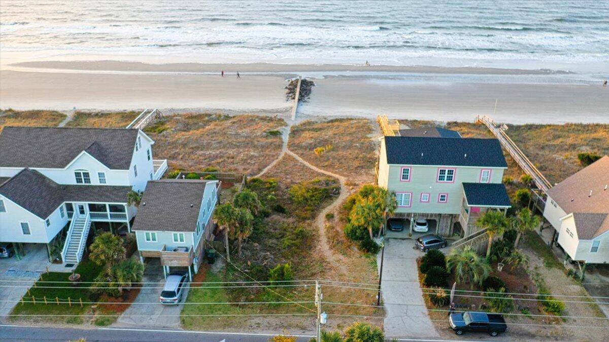 Folly Beach, SC 29439,617 E Arctic Ave