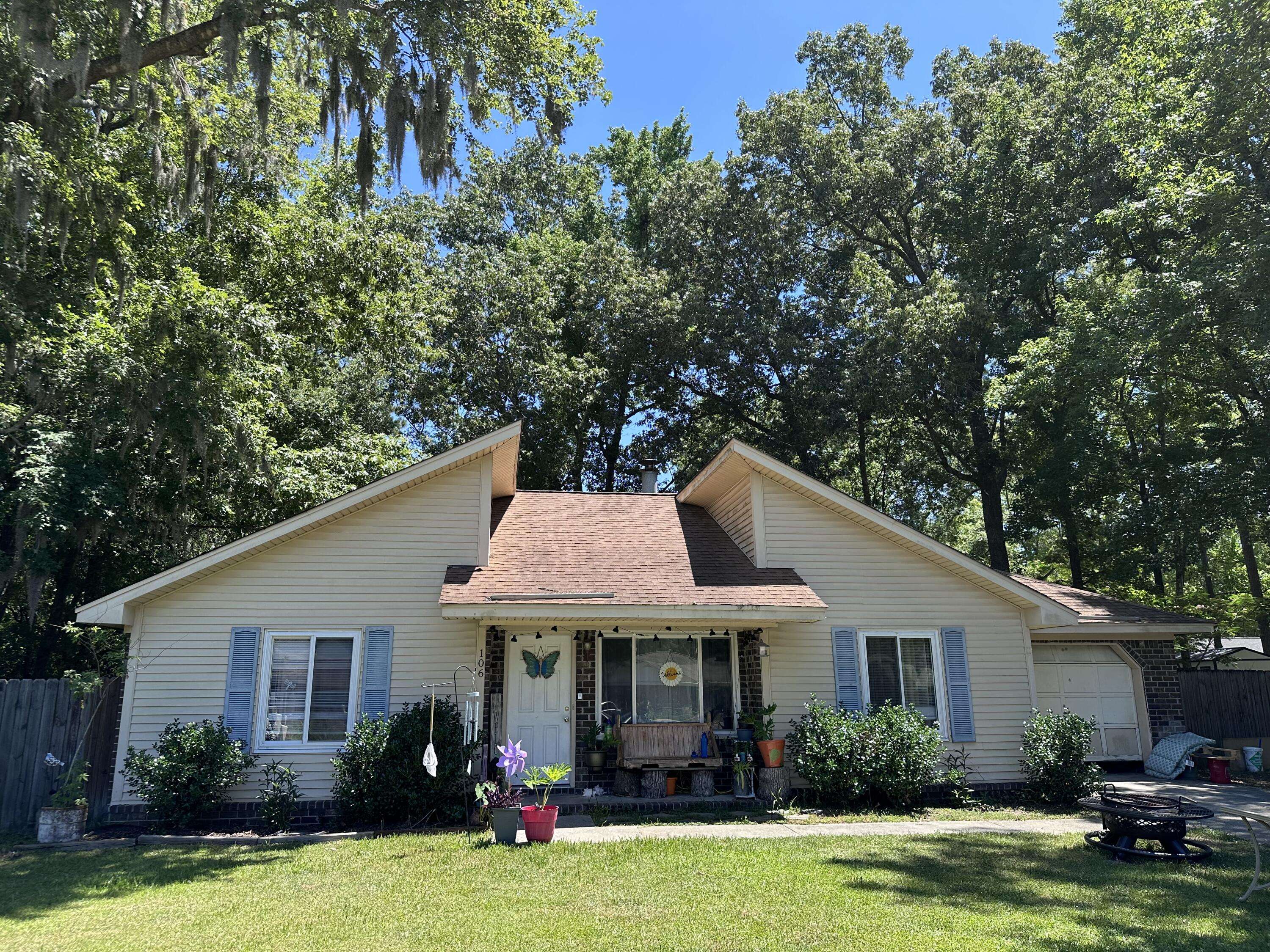 Summerville, SC 29485,106 Teddy Ct