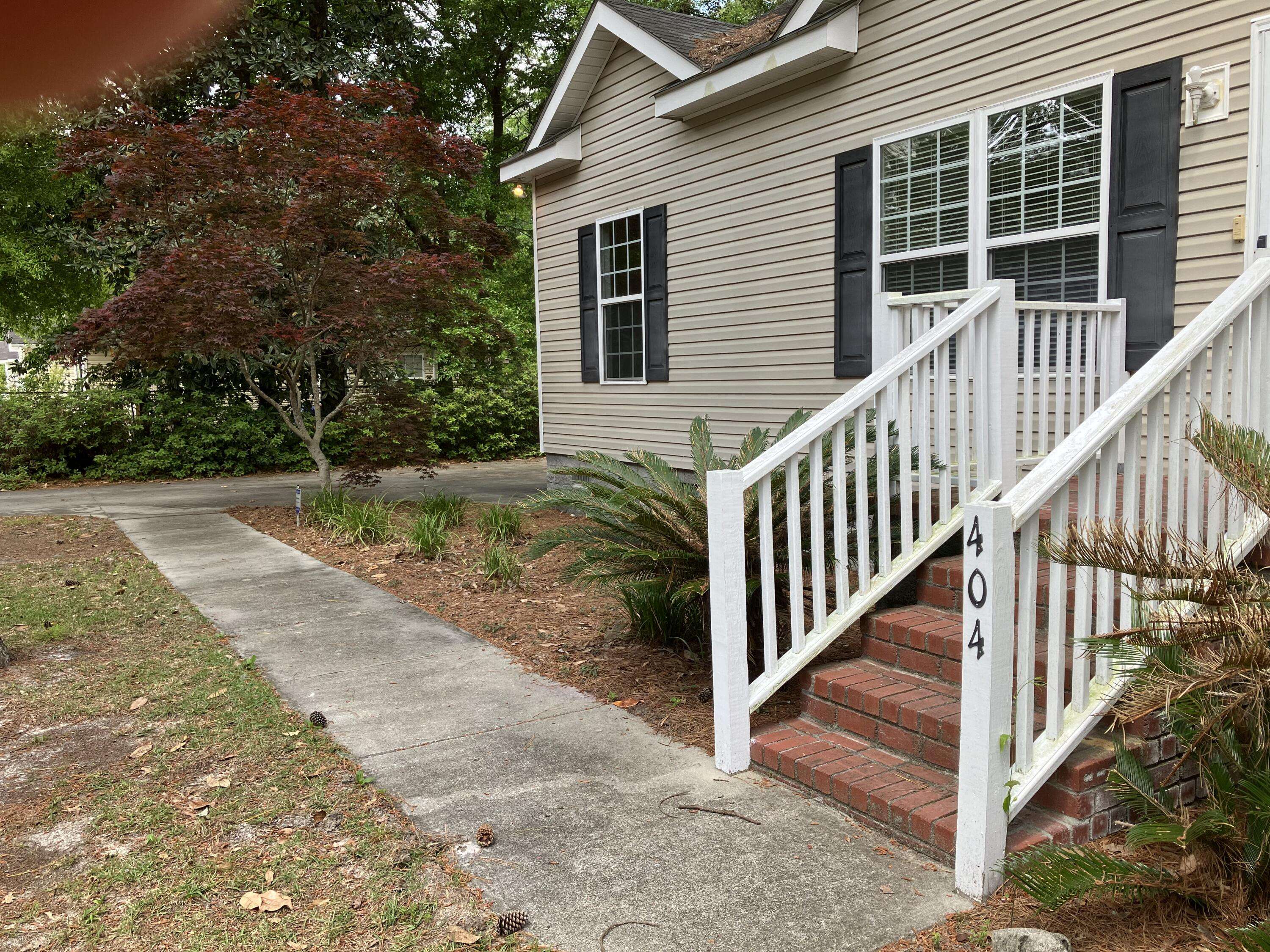 Walterboro, SC 29488,404 Hazel St