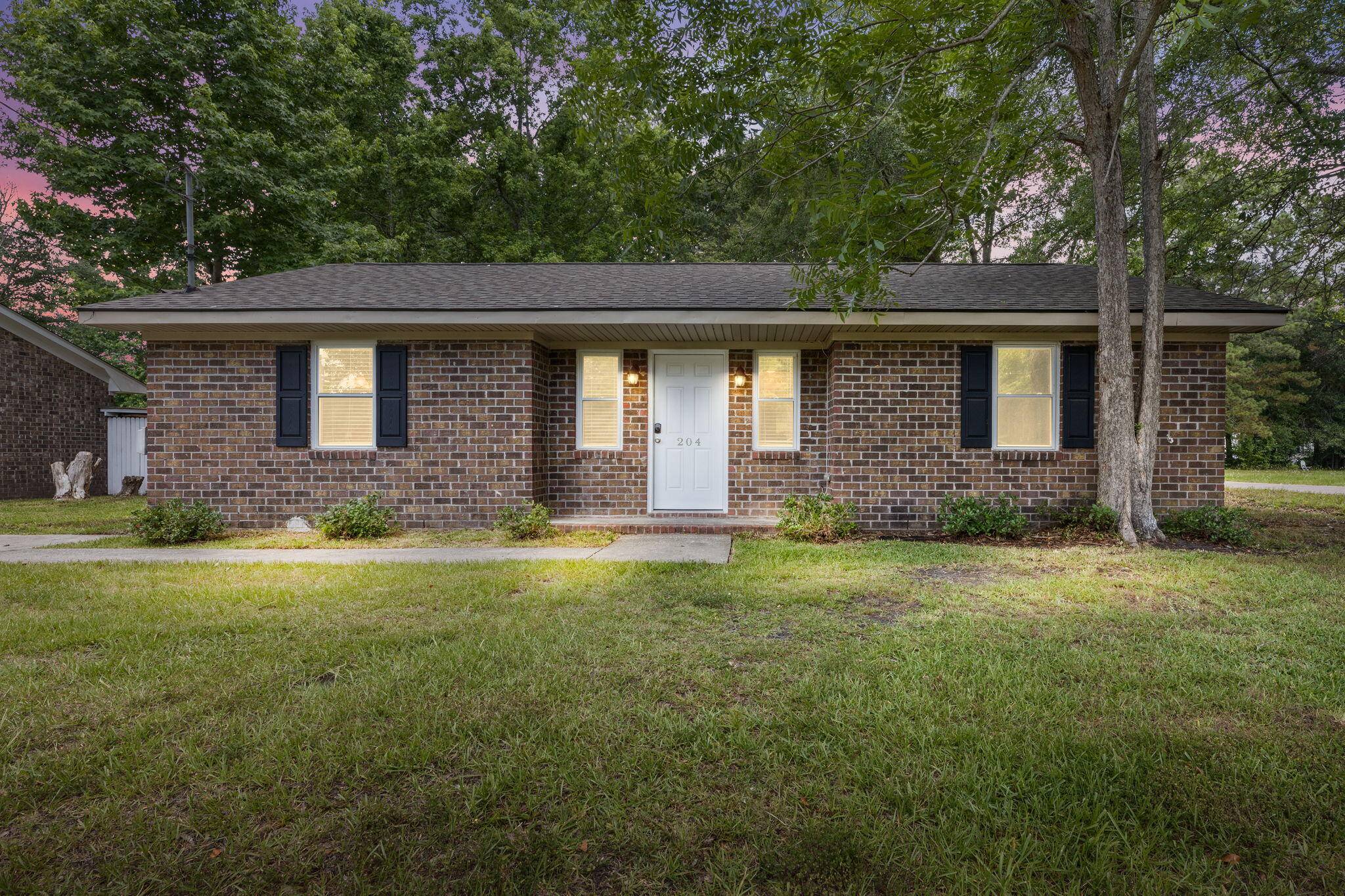 Summerville, SC 29483,204 Ruth Anne Dr