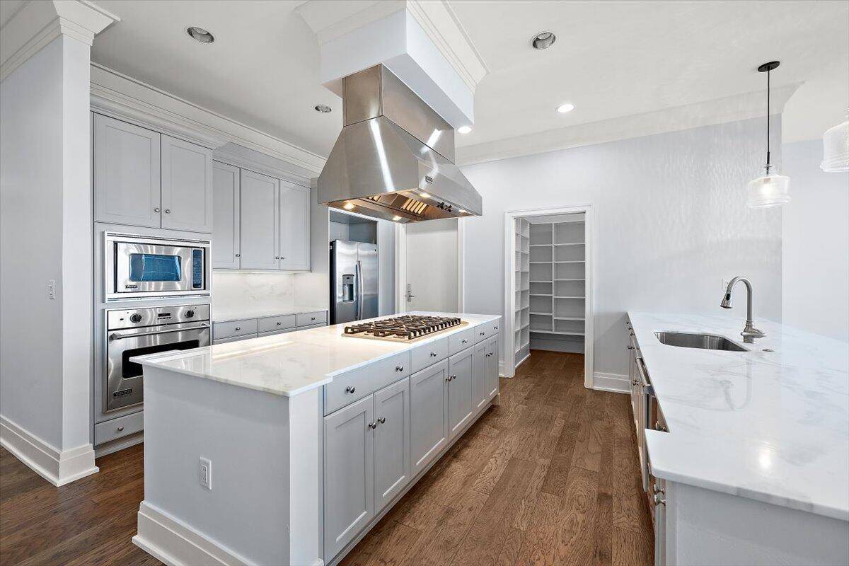 Mount Pleasant, SC 29464,252 Cooper River Dr