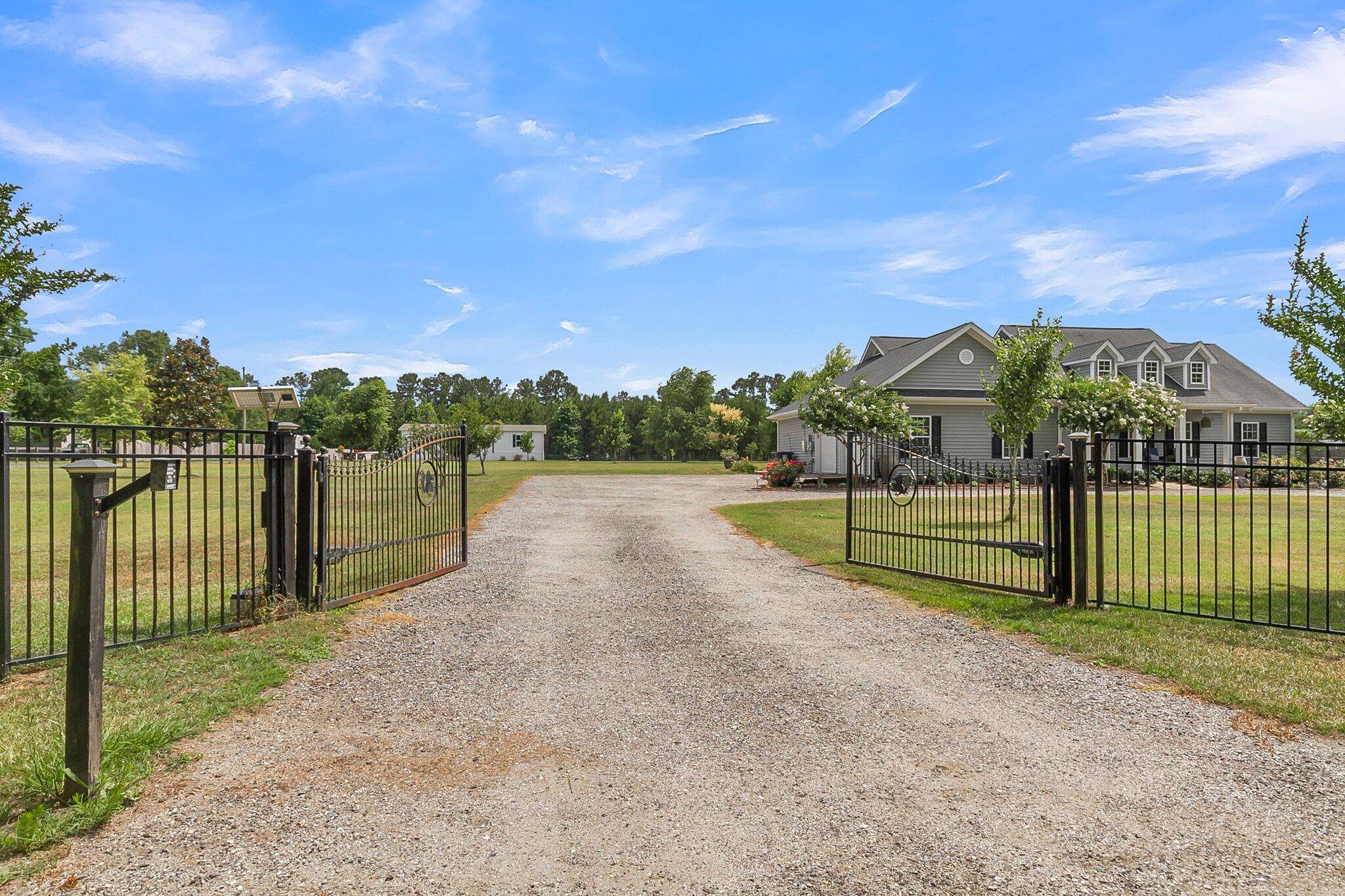 Ridgeville, SC 29472,683 Campbell Rd