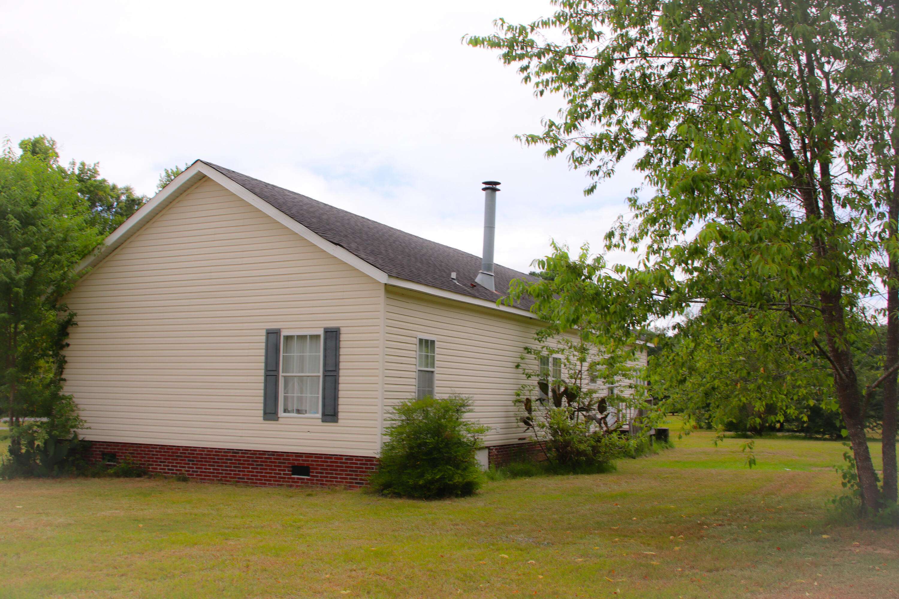 Holly Hill, SC 29059,1863 Camden Rd