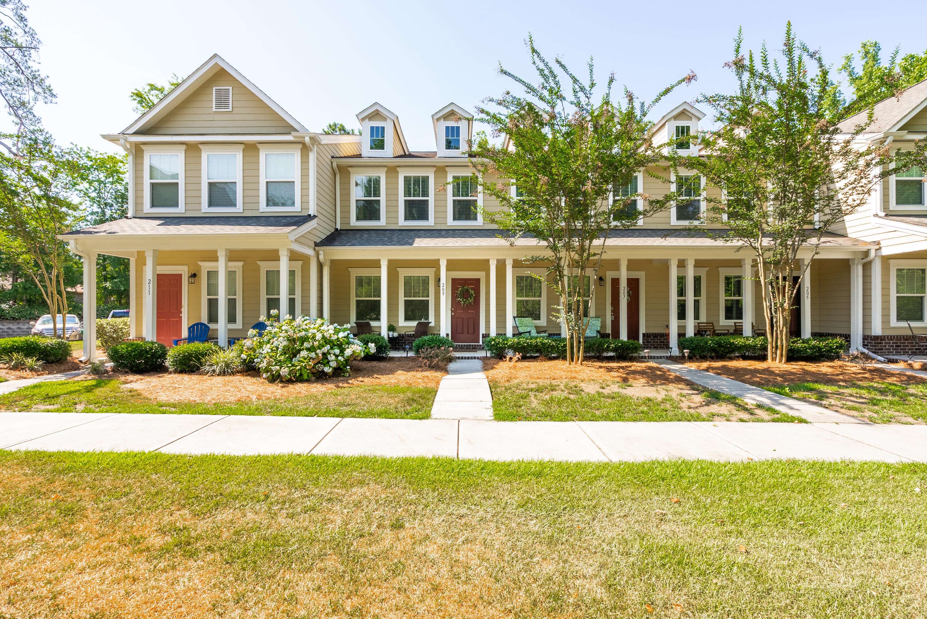 Summerville, SC 29483,209 Bennett Ln