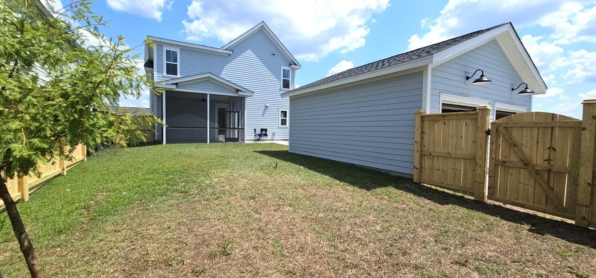 Summerville, SC 29486,400 Swaying Pine Ln
