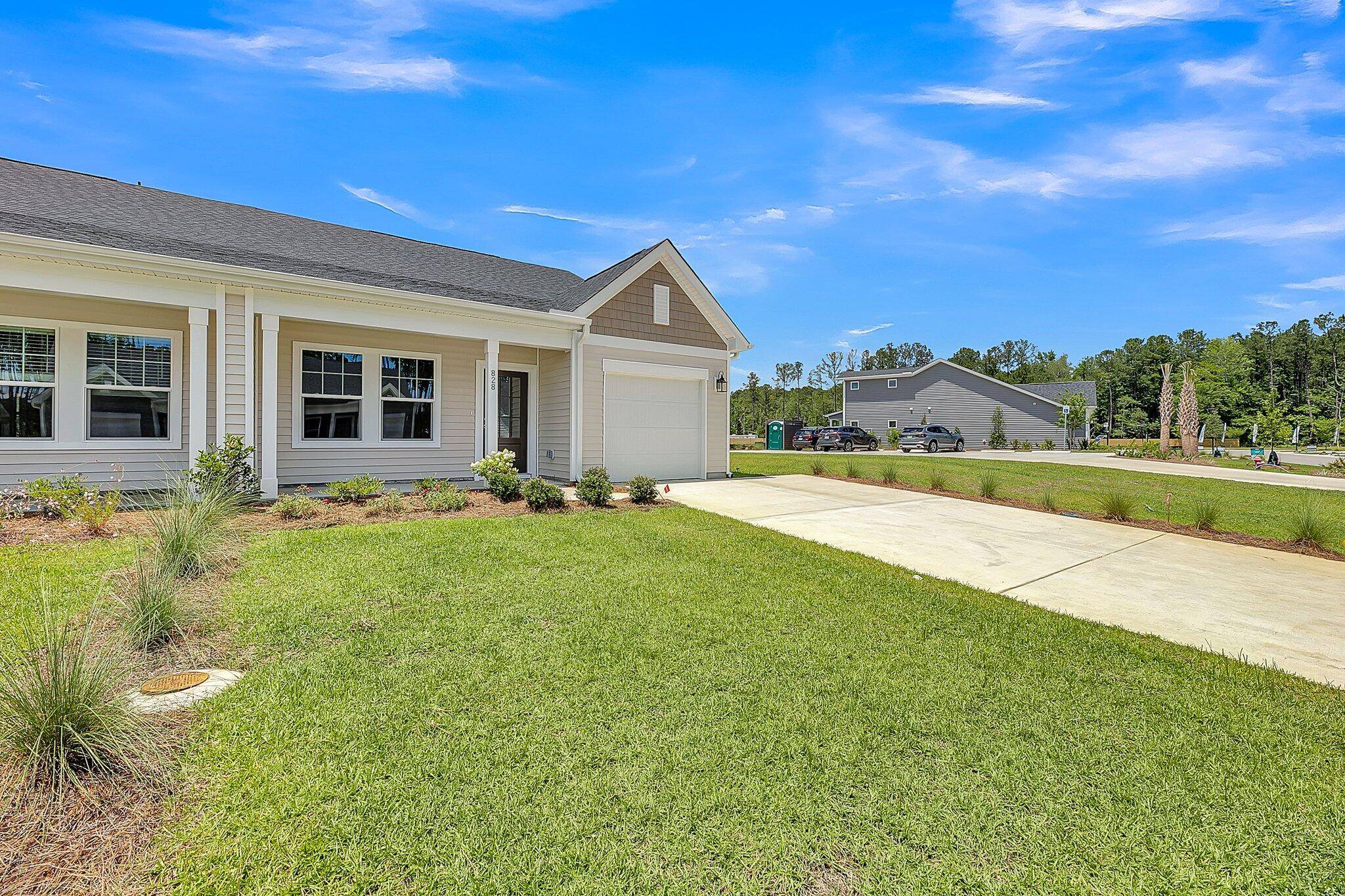 Summerville, SC 29486,828 Descartes St