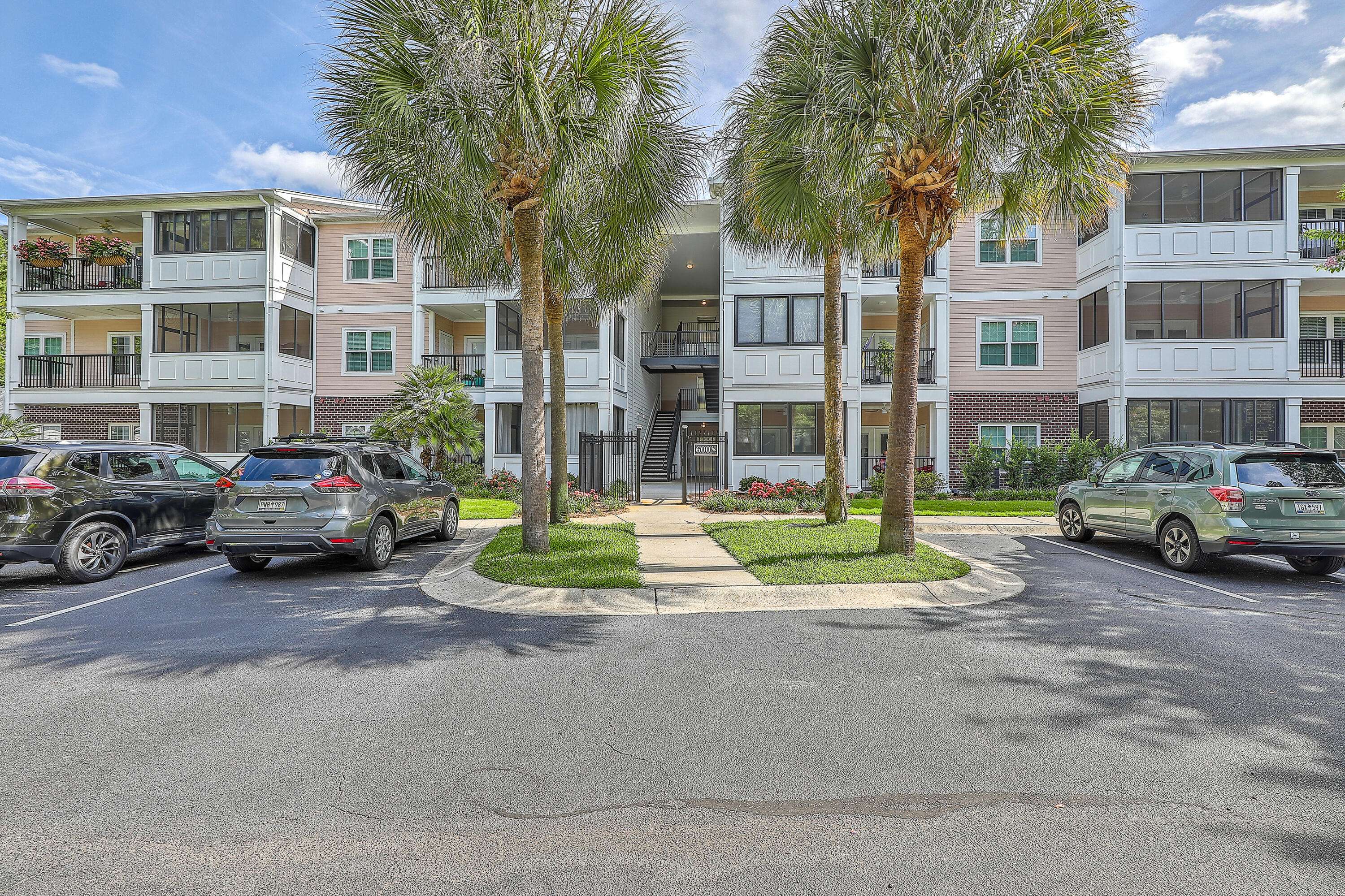 Charleston, SC 29412,1025 Riverland Woods Pl #610