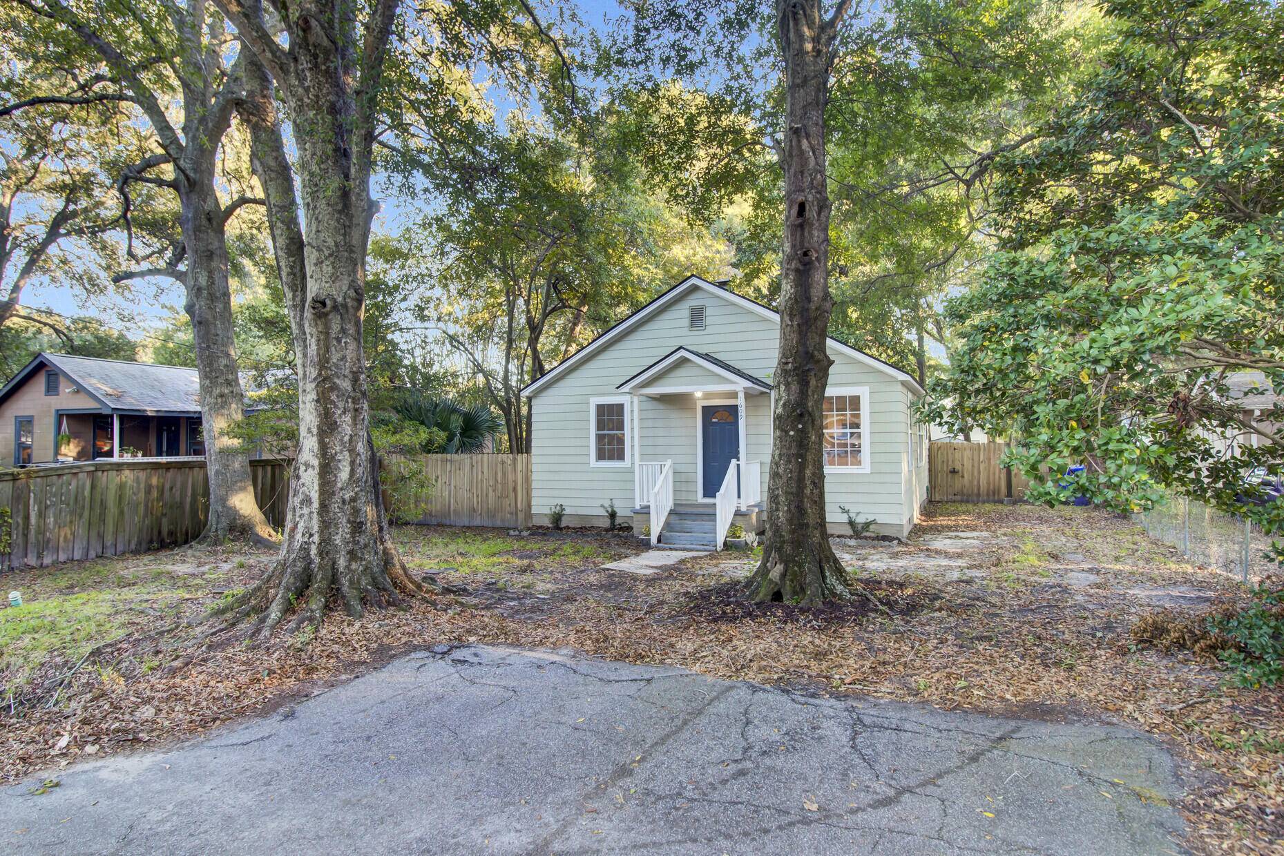 Charleston, SC 29407,1609 Balsam St