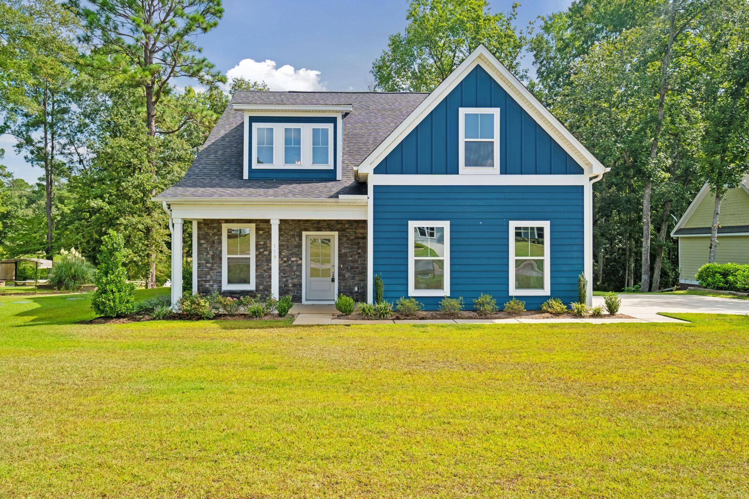 Elloree, SC 29047,119 Twisted Oak Trl