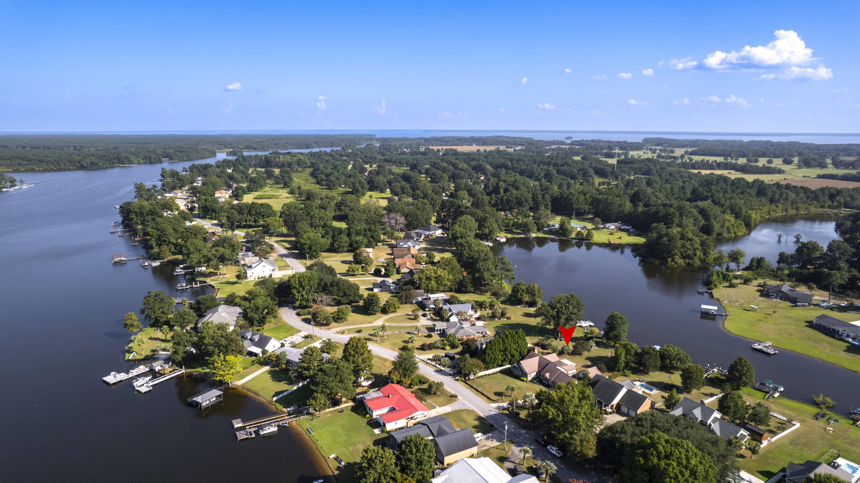 Summerton, SC 29148,1162 Waters Edge Dr