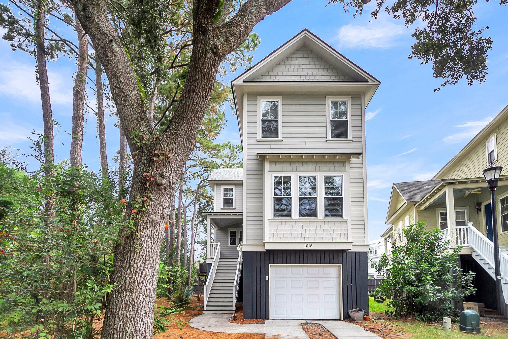 North Charleston, SC 29405,1018 Hunley Waters Cir