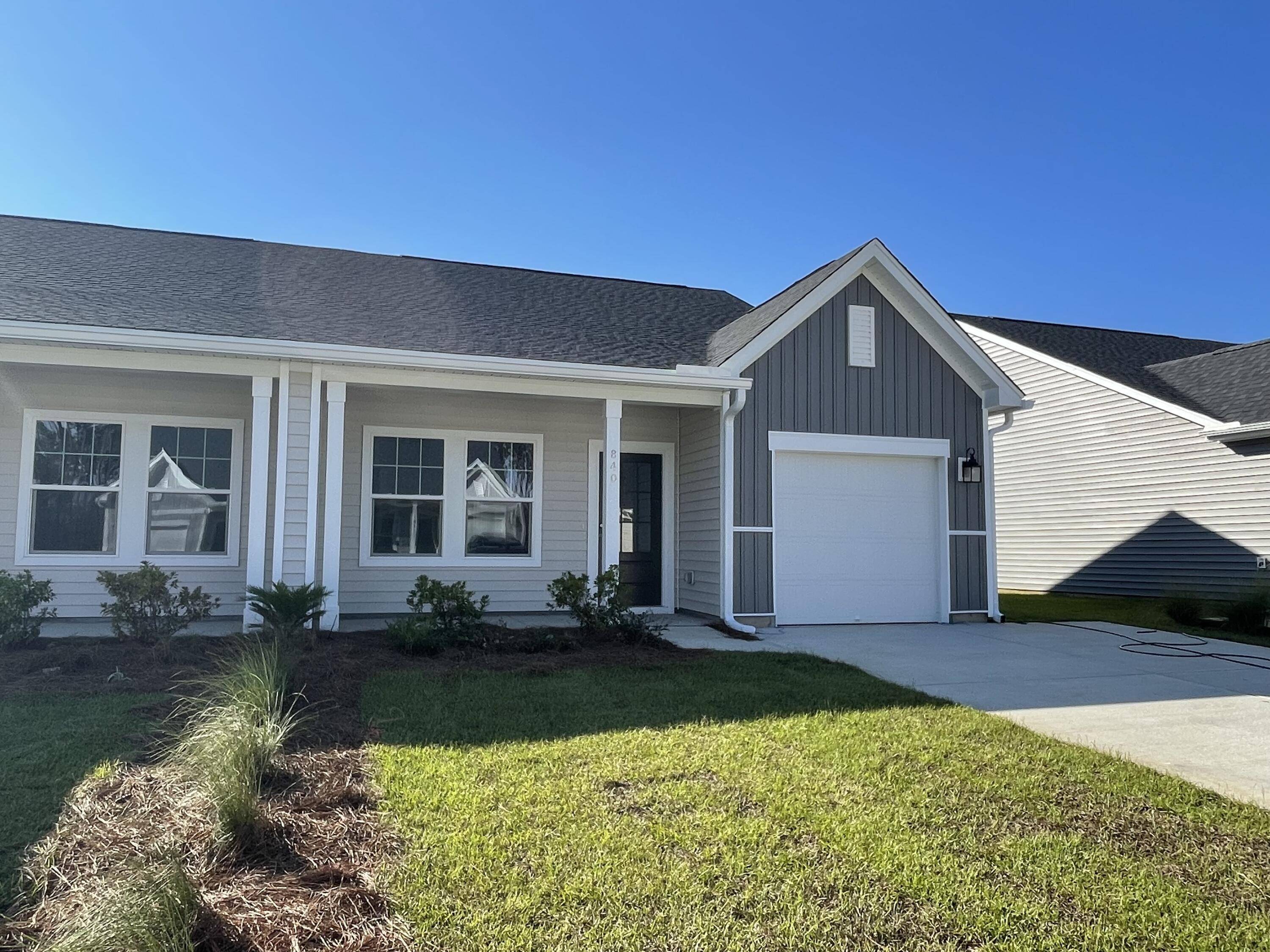 Summerville, SC 29486,840 Descartes St