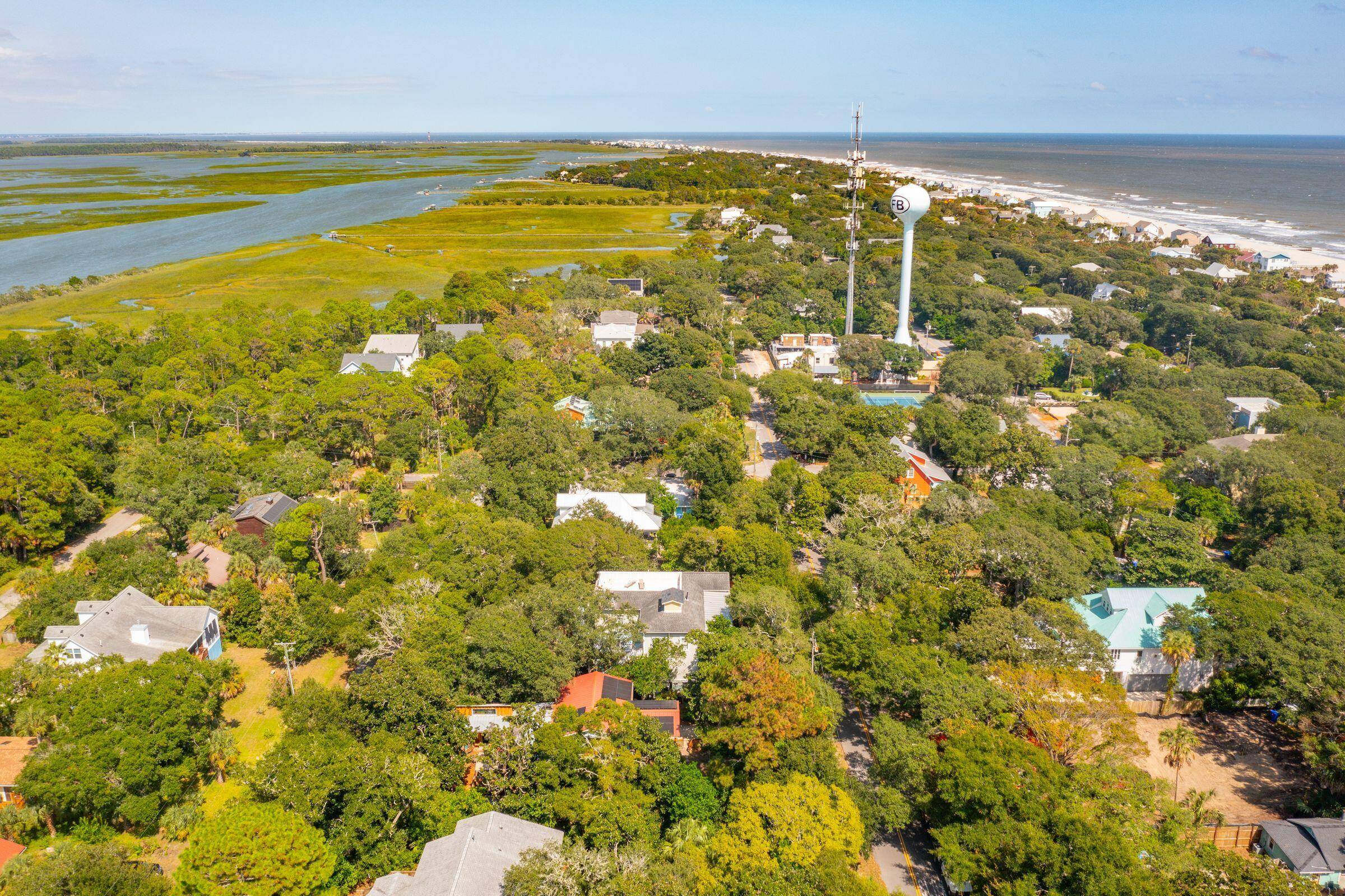 Folly Beach, SC 29439,412 E Hudson Ave