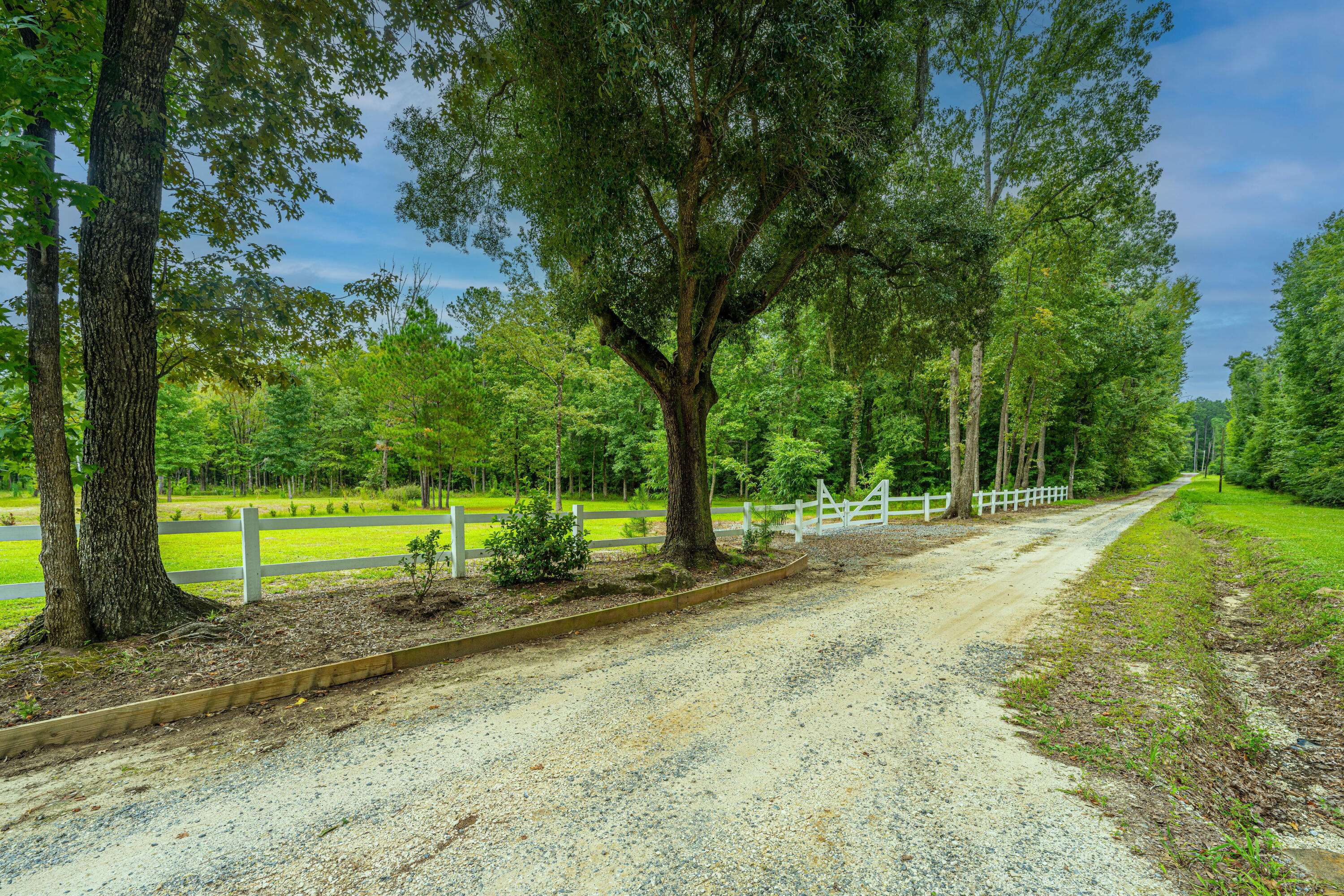 Cordesville, SC 29434,450 Busters Paradise Ln