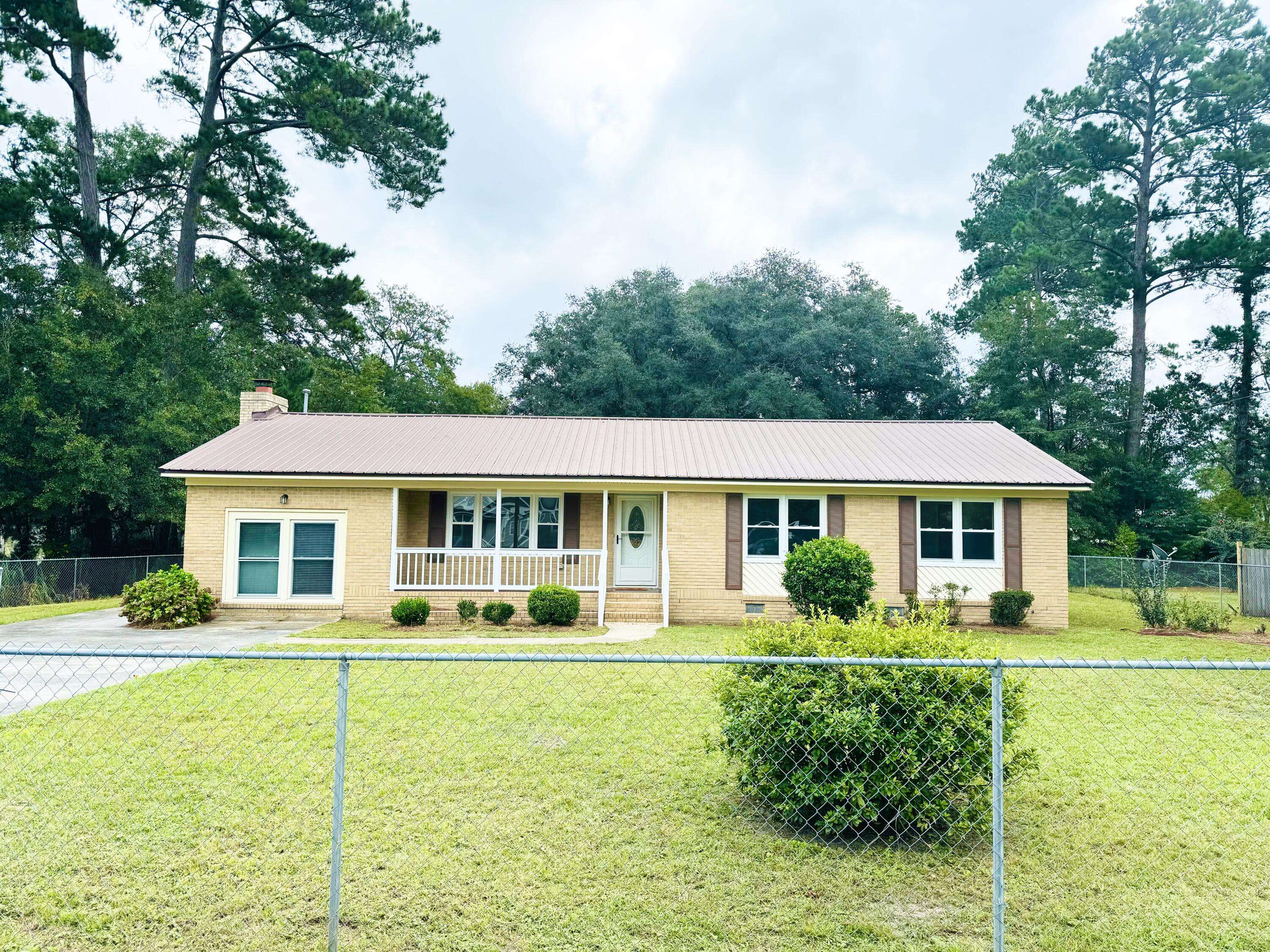 Walterboro, SC 29488,108 Rosewood Dr