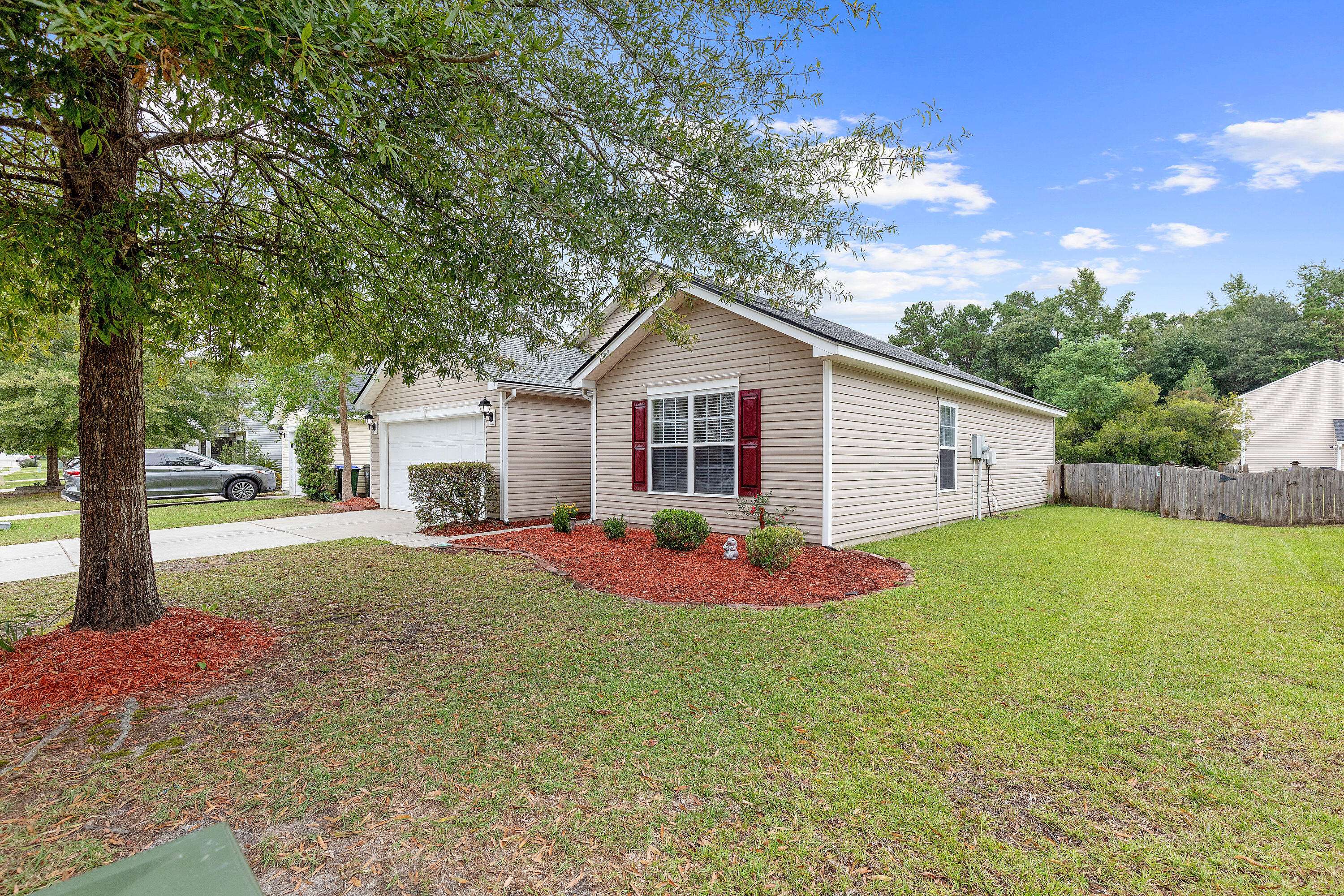 Ladson, SC 29456,102 Trellis Ln