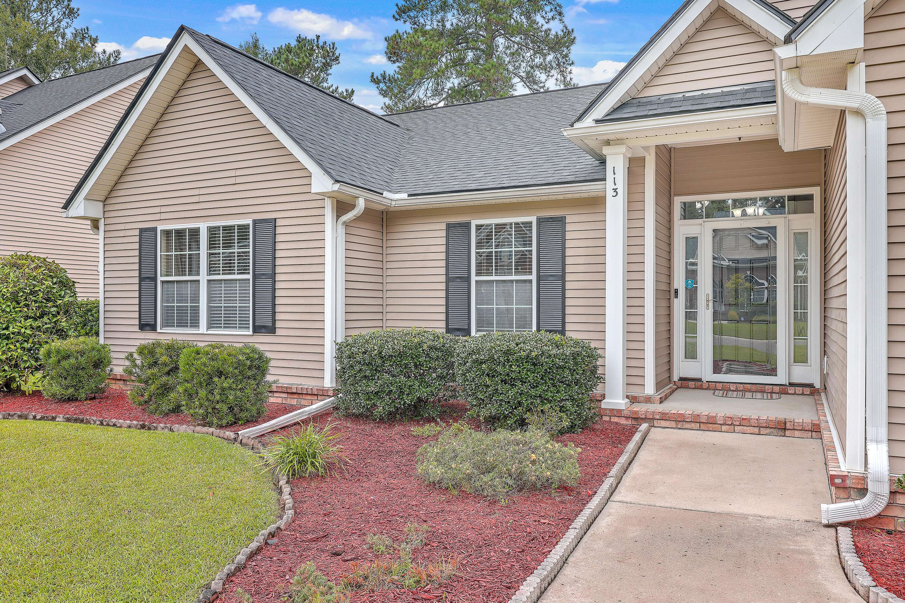 Summerville, SC 29483,113 Horse Shoe Bay Ct