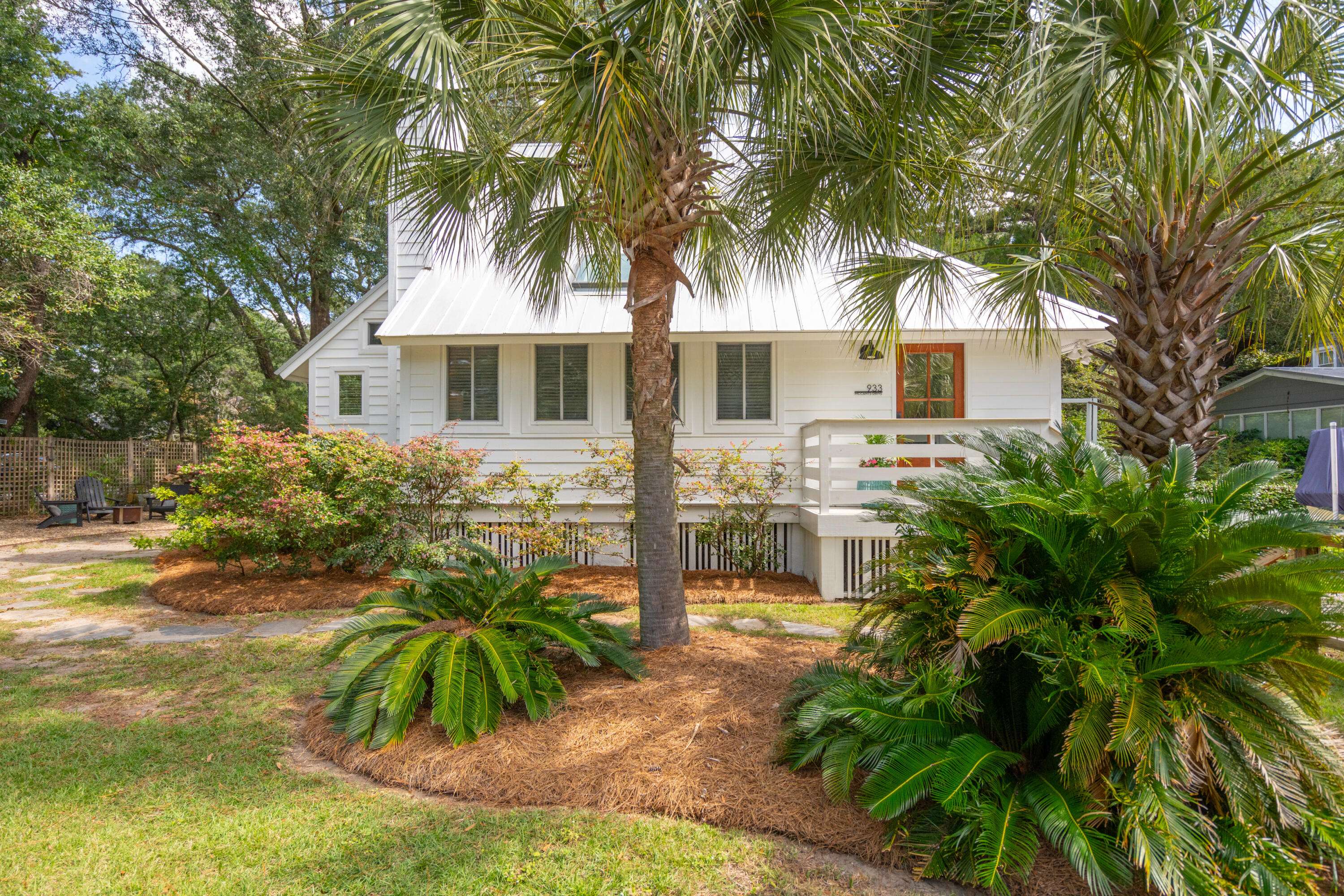 Mount Pleasant, SC 29464,933 Mccants Dr