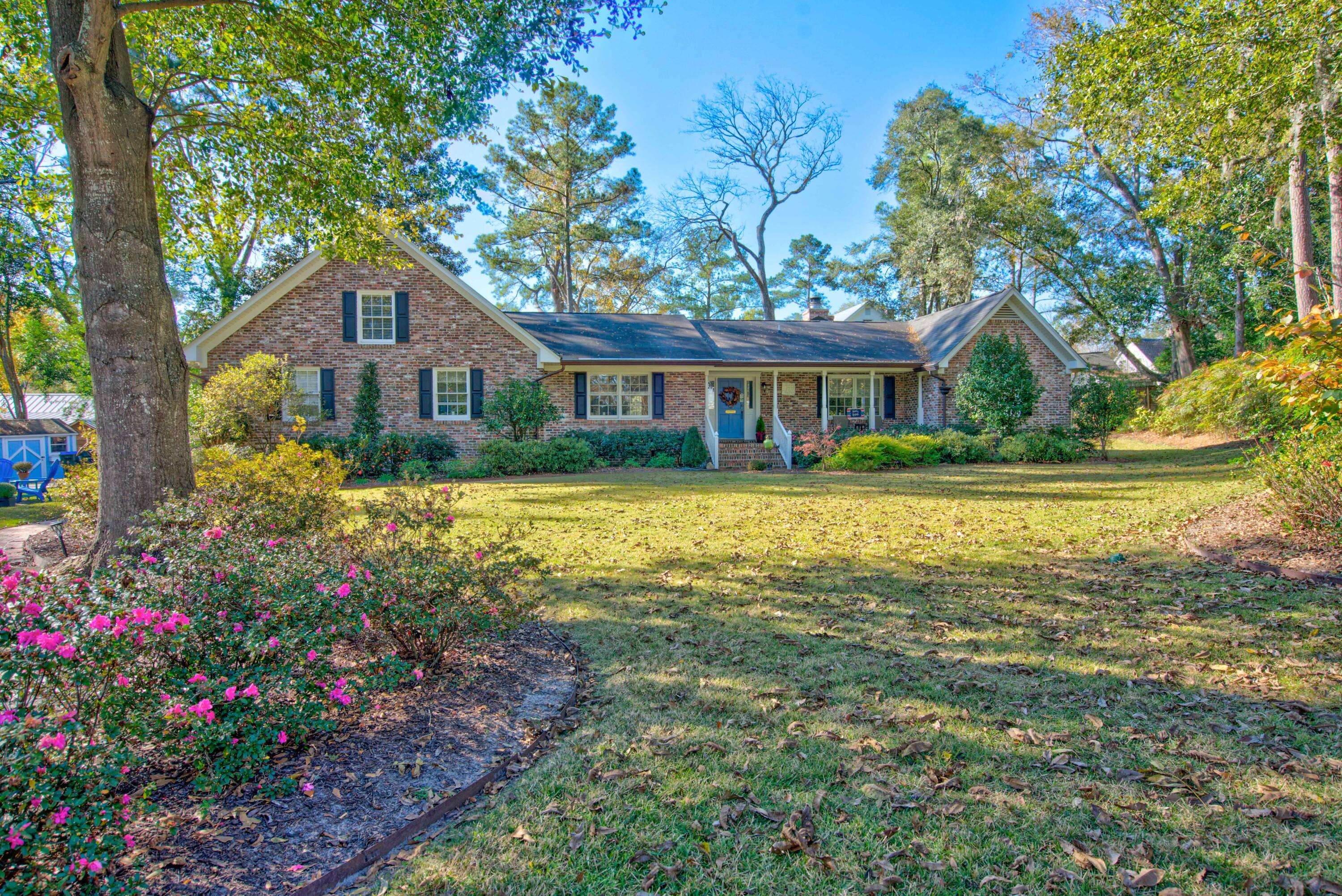 Summerville, SC 29483,110 W 2nd South St