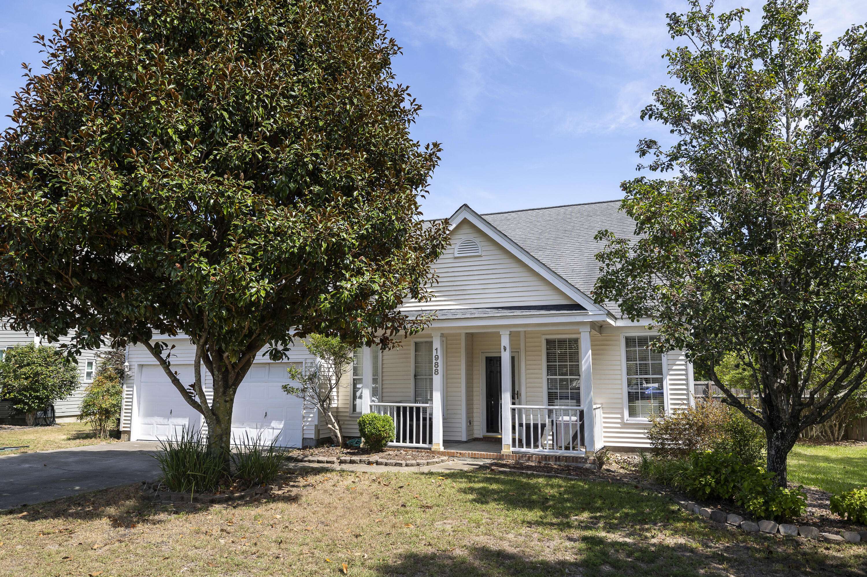 Mount Pleasant, SC 29464,1988 Gray Battery Ct