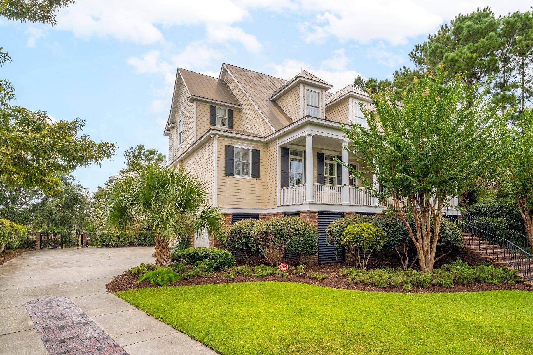 Charleston, SC 29492,216 Beresford Creek St