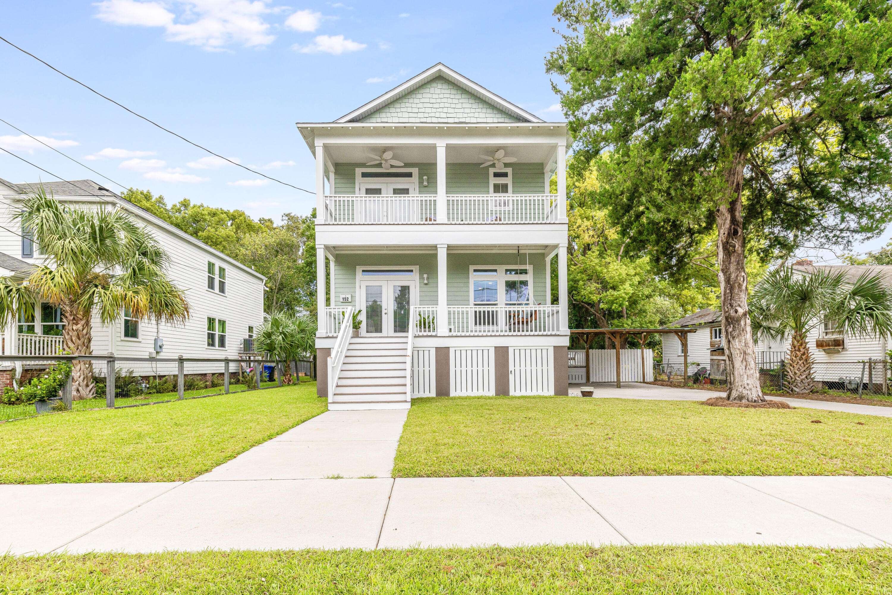 Charleston, SC 29403,152 Maple St