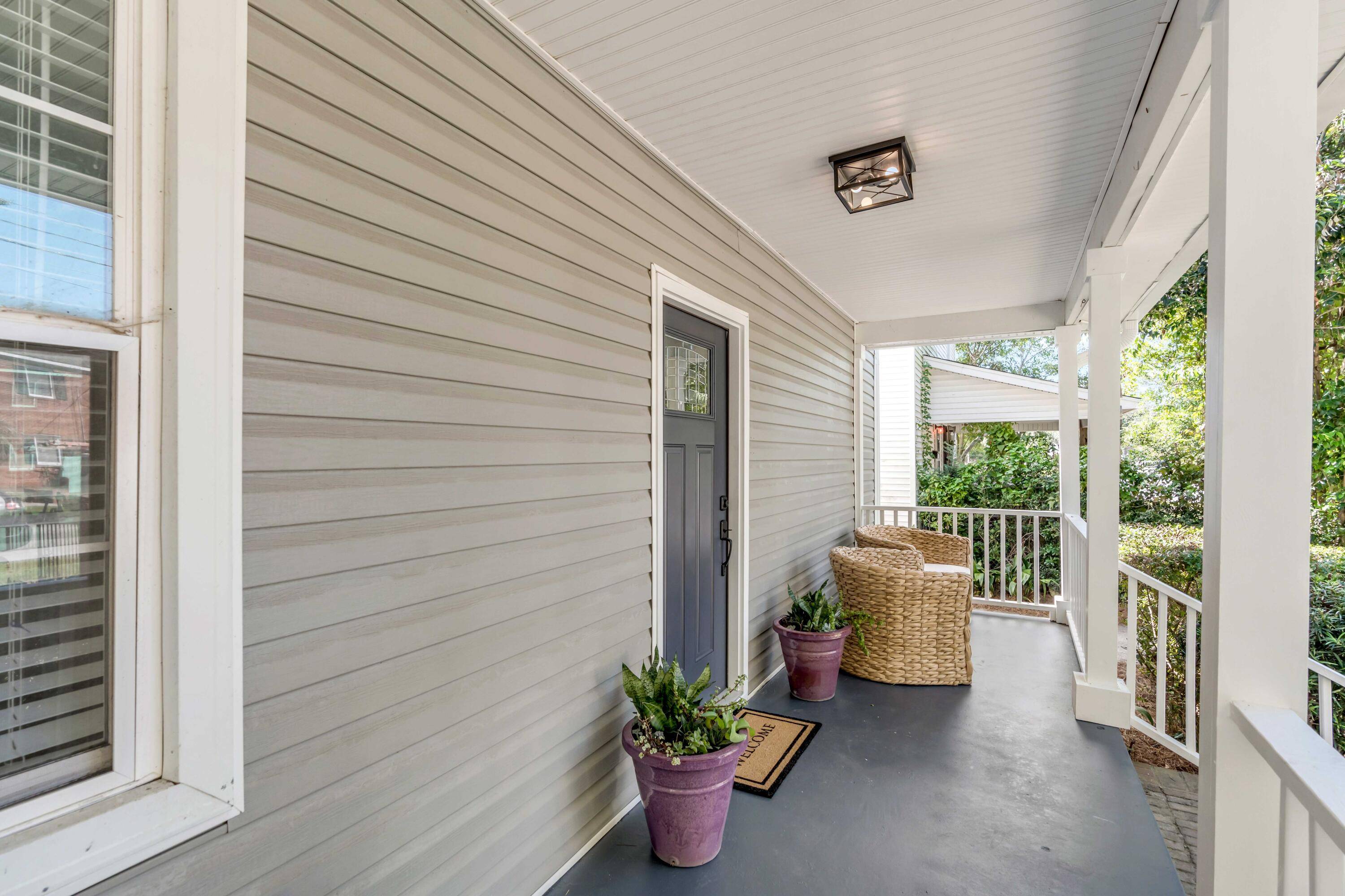 Charleston, SC 29403,207 W Poplar St