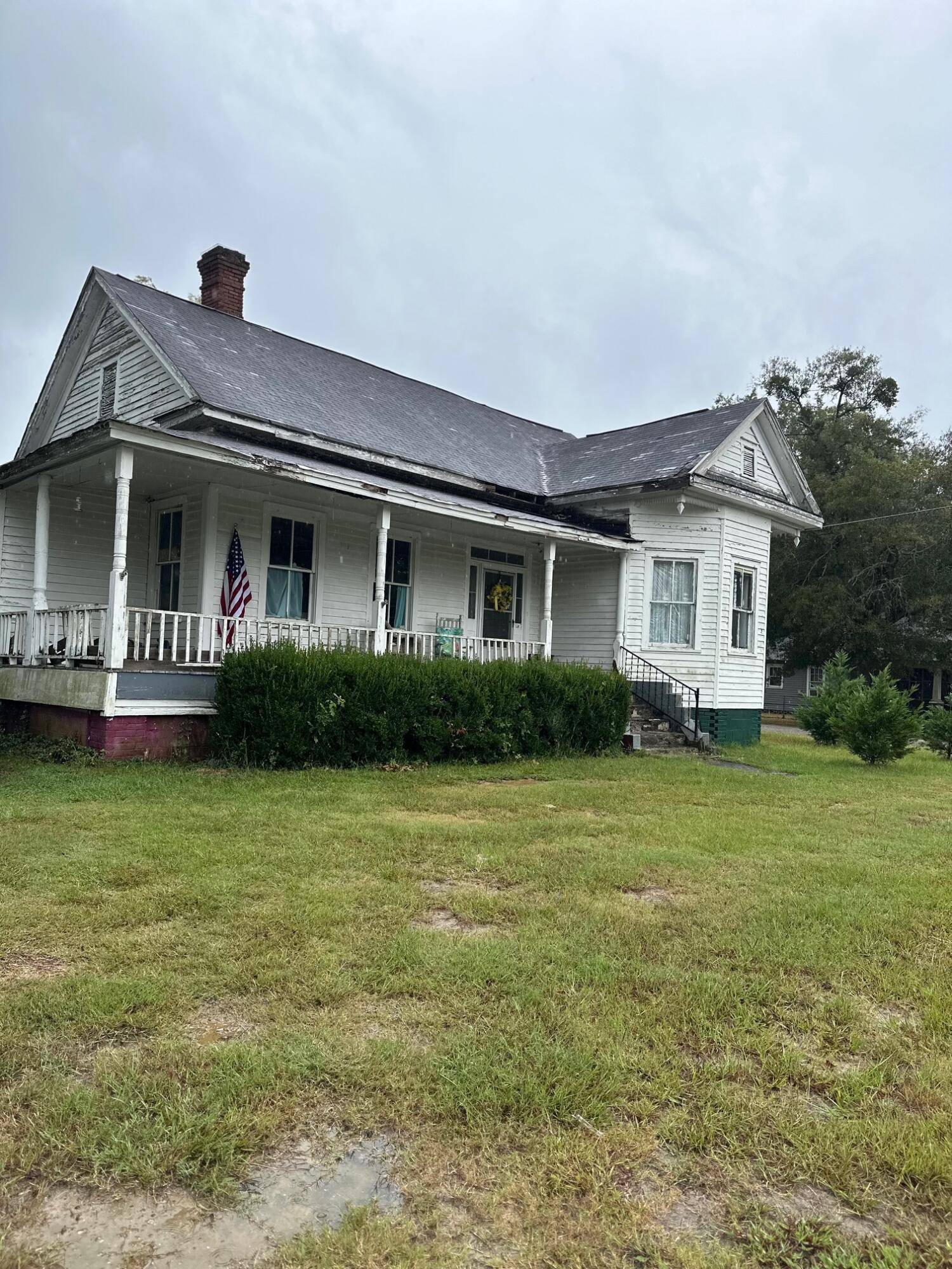 Greeleyville, SC 29056,211 Society St