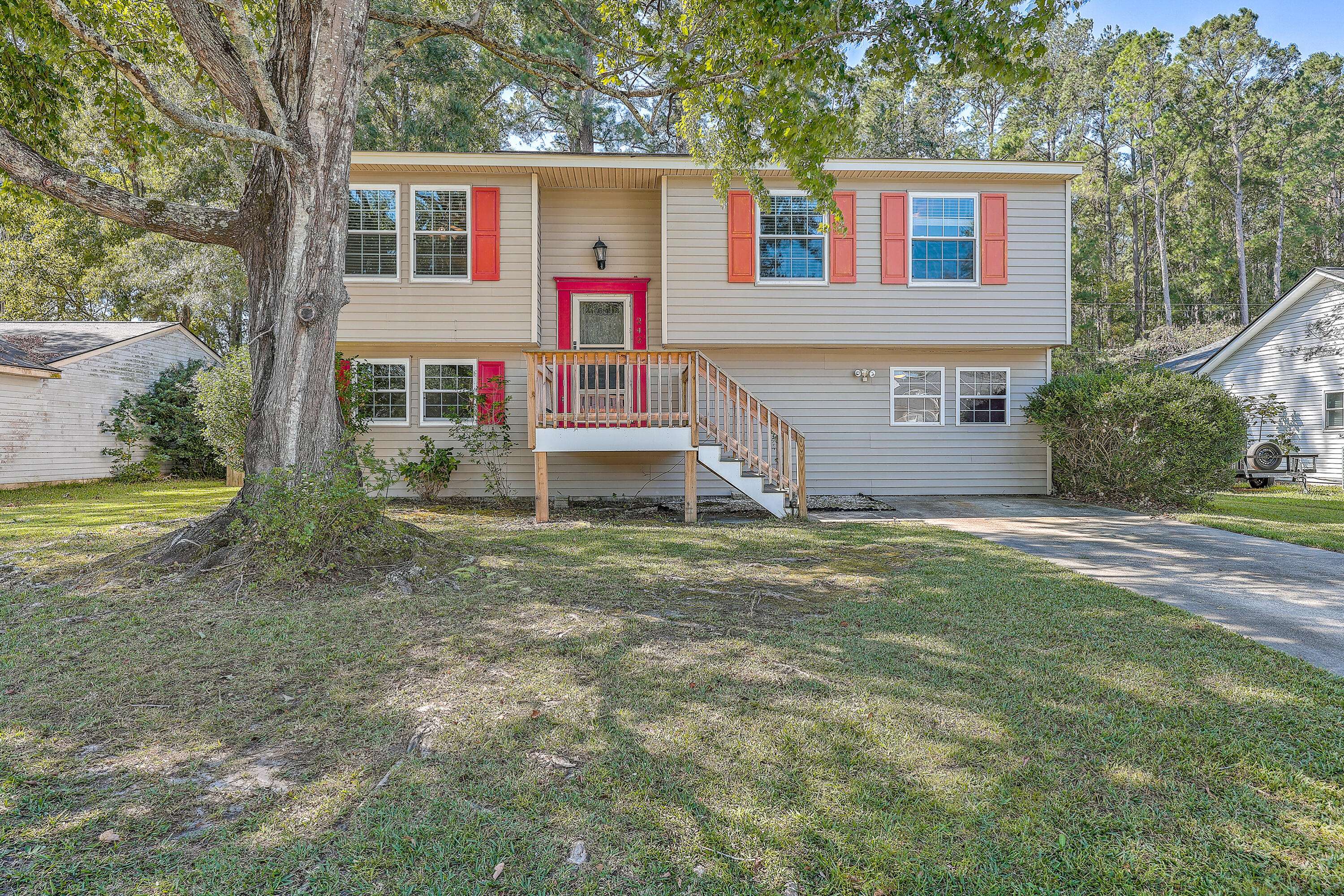 Summerville, SC 29483,242 Apache Dr