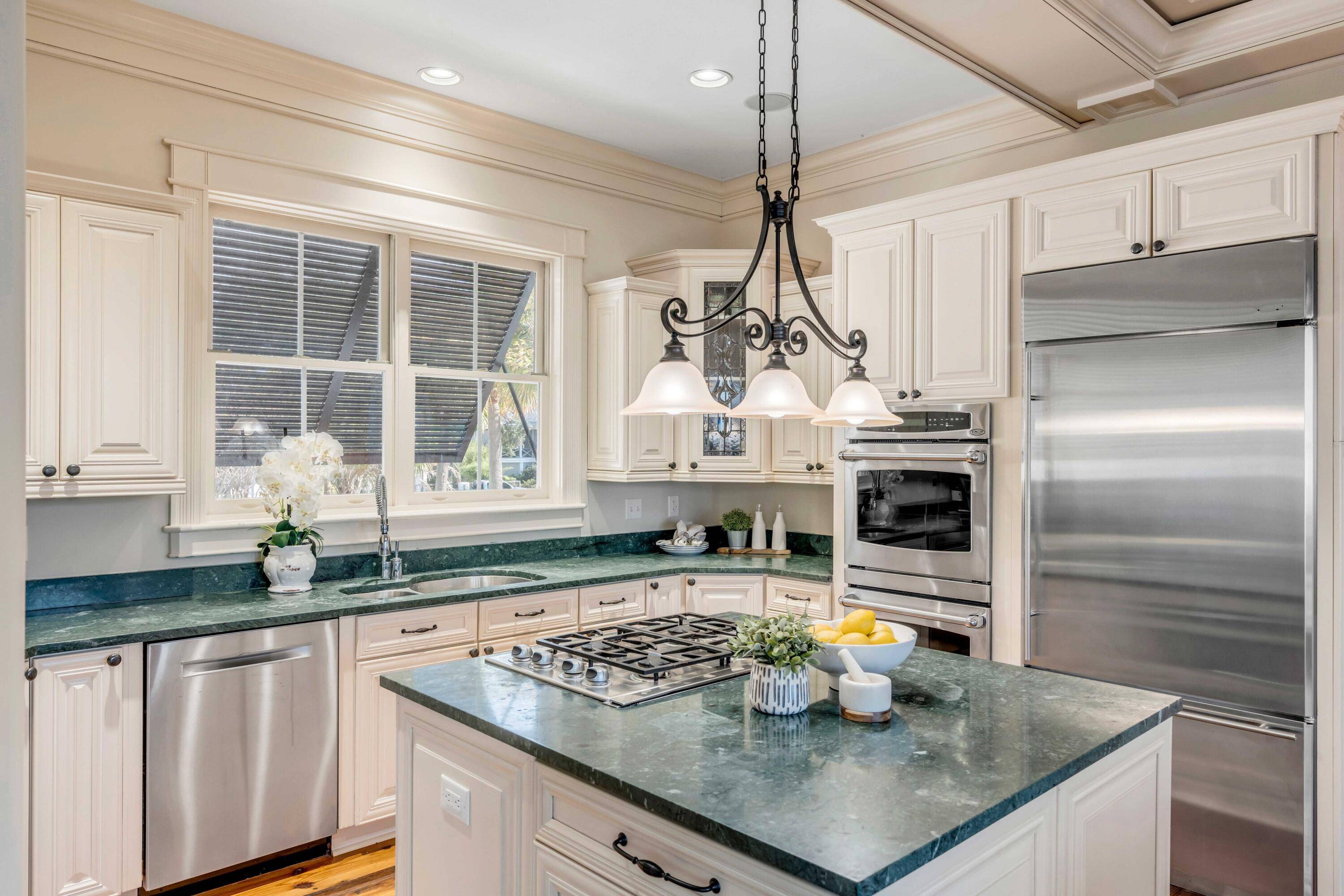 Mount Pleasant, SC 29464,104 Beach St
