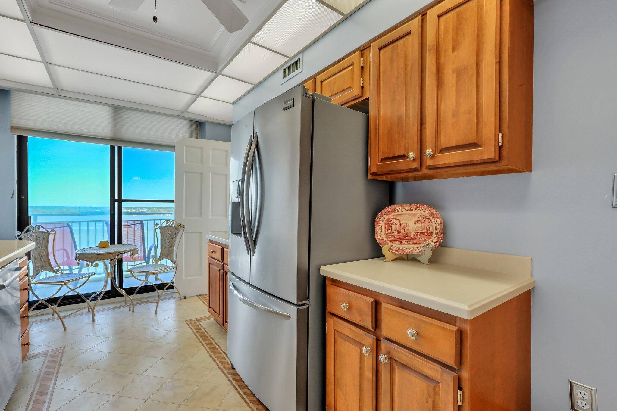 Charleston, SC 29401,330 Concord St #15e