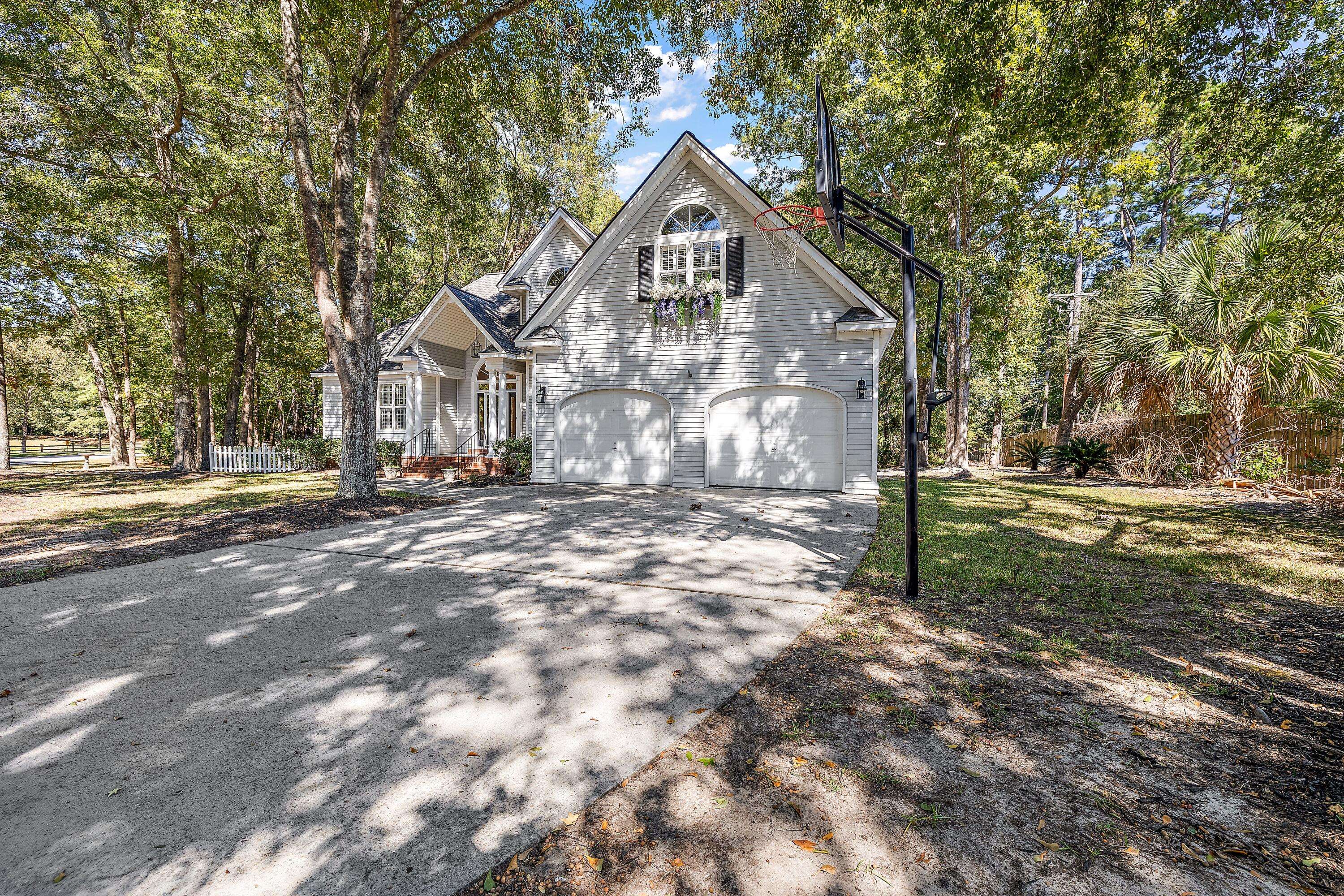 North Charleston, SC 29420,8645 Arthur Hills Cir