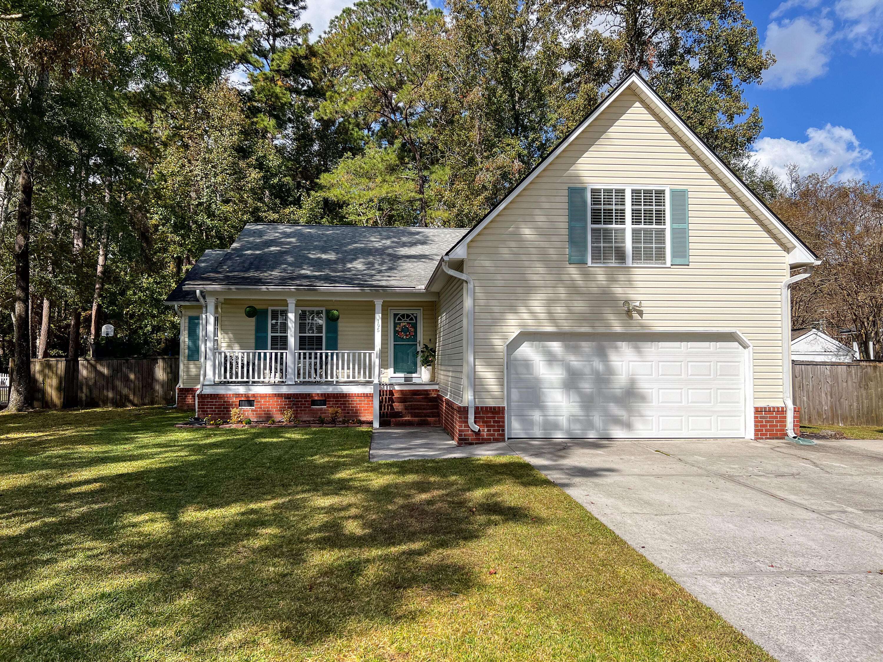 Summerville, SC 29483,195 Edinburgh St