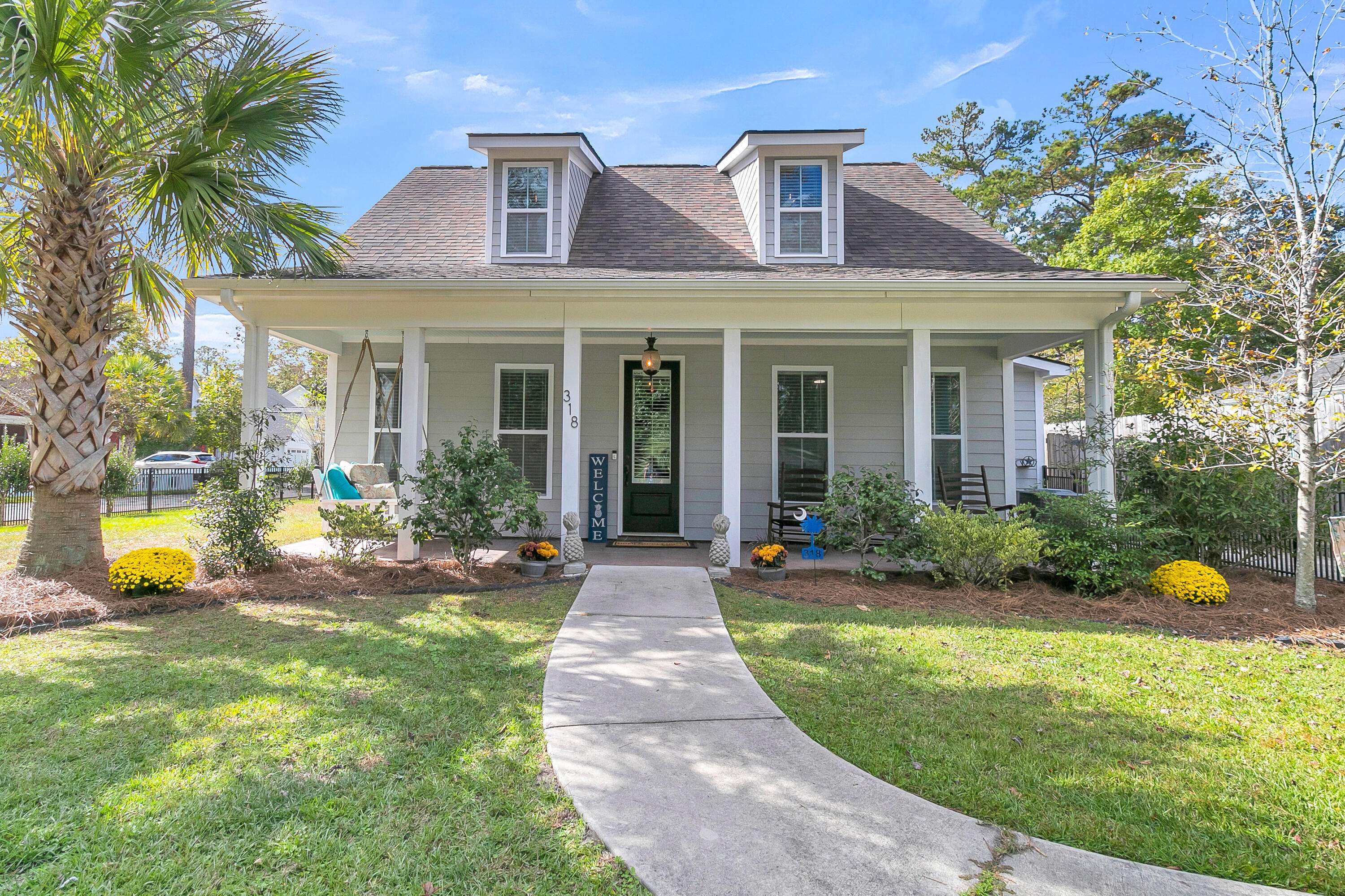 Summerville, SC 29483,318 Simmons Ave