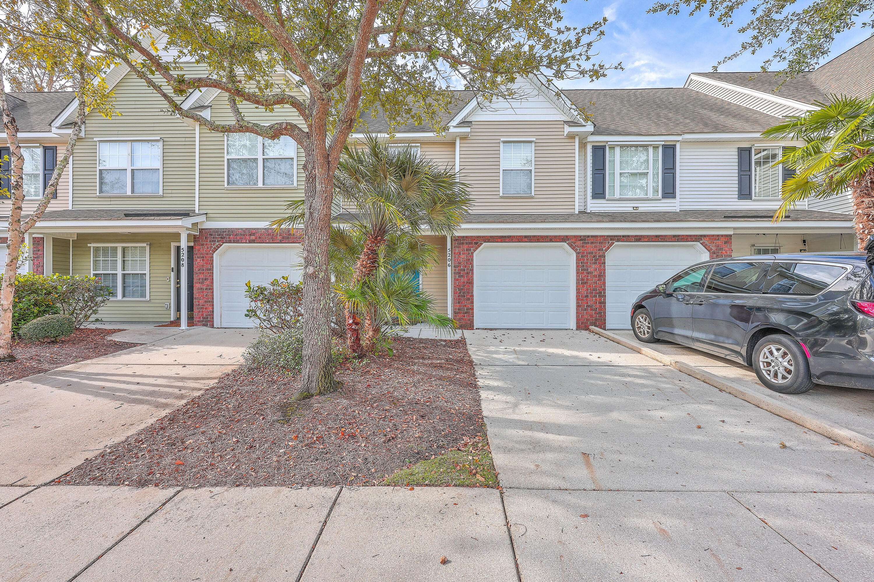 North Charleston, SC 29420,5206 Fernland Way