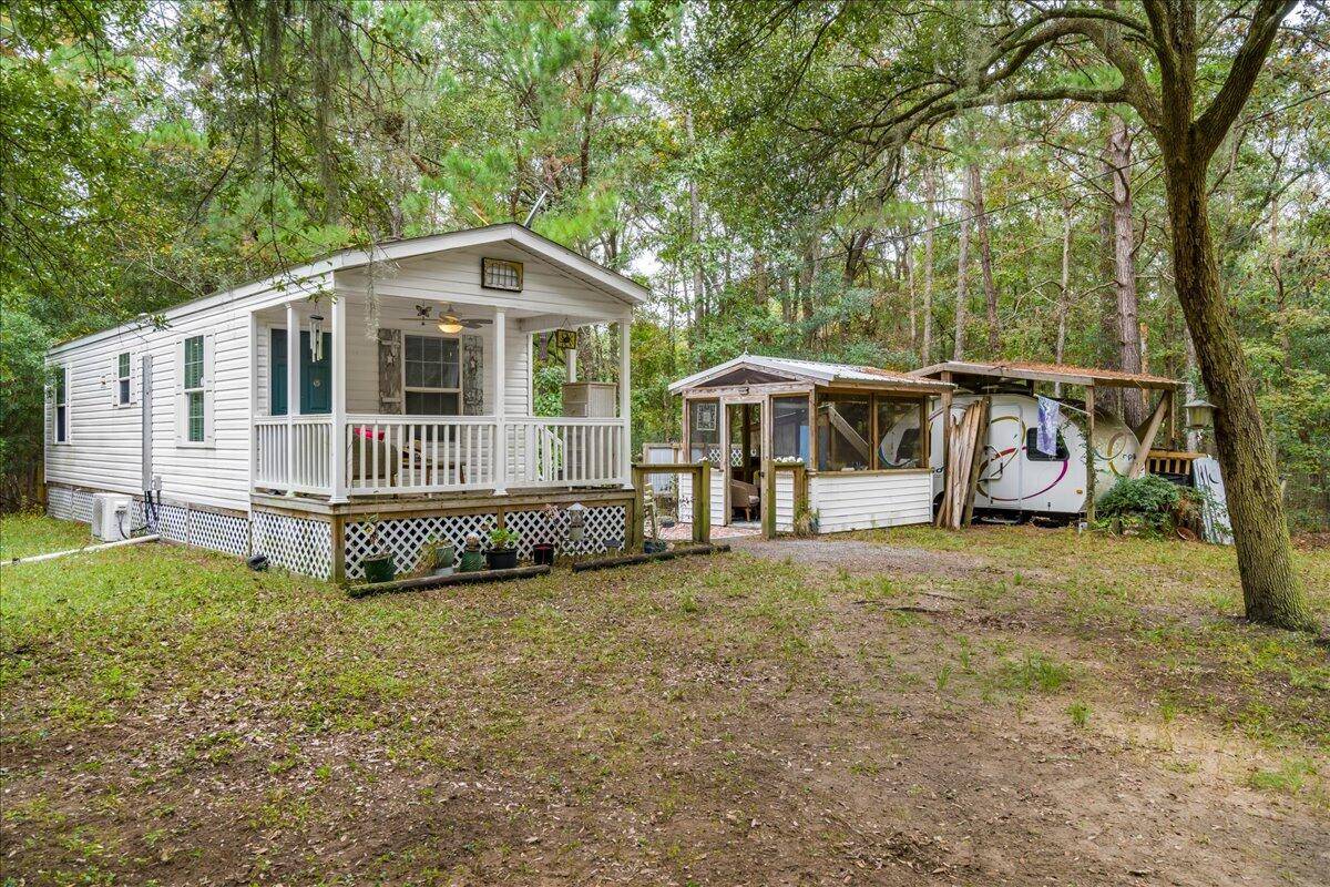 Edisto Island, SC 29438,7948 Averyt Dr