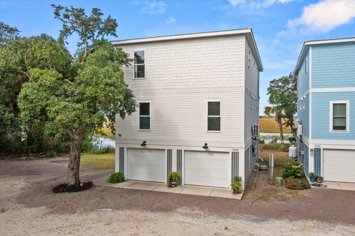 Folly Beach, SC 29439,1008 Mariners Cay Dr