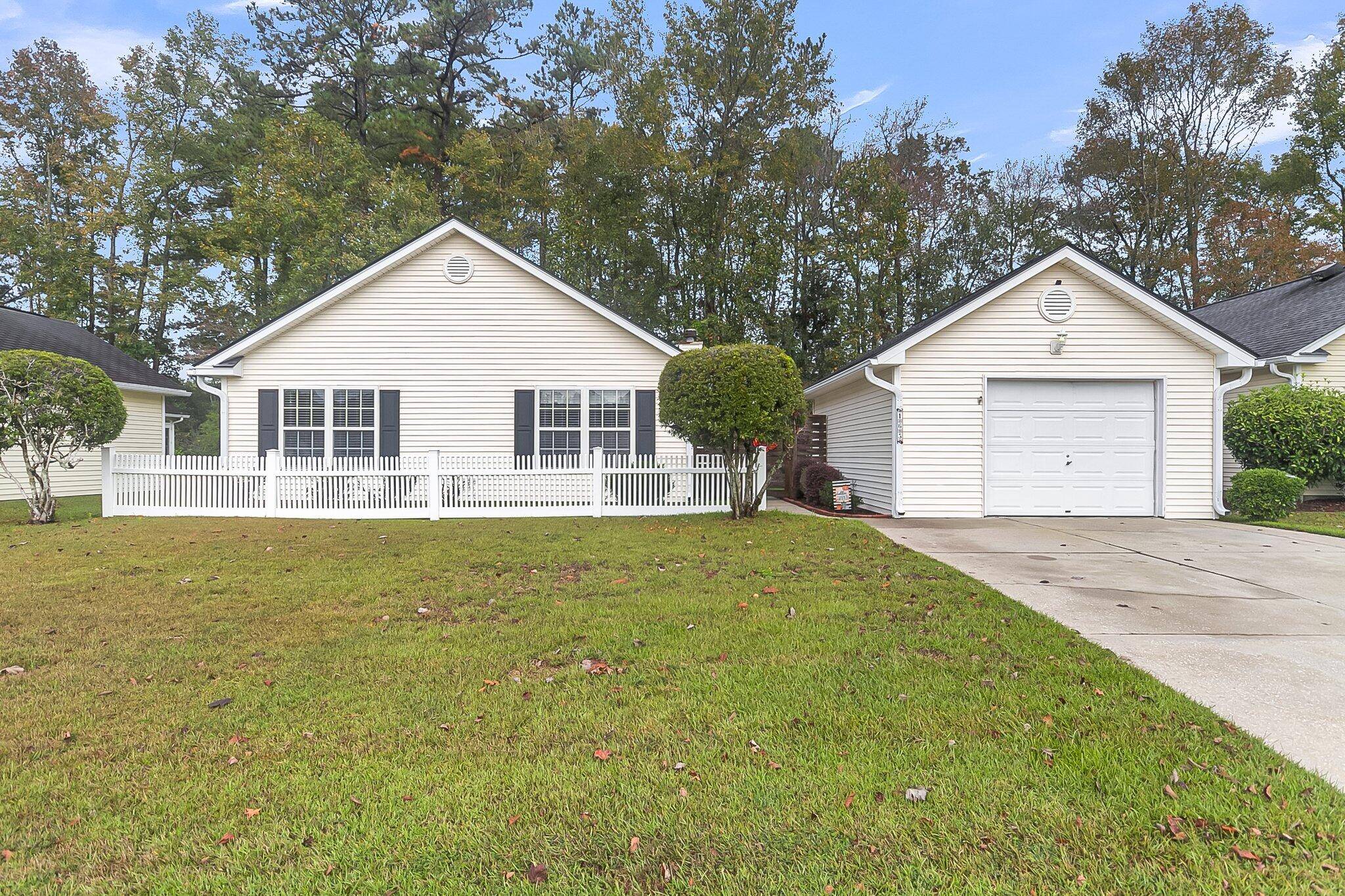 Summerville, SC 29483,165 Moon Dance Ln