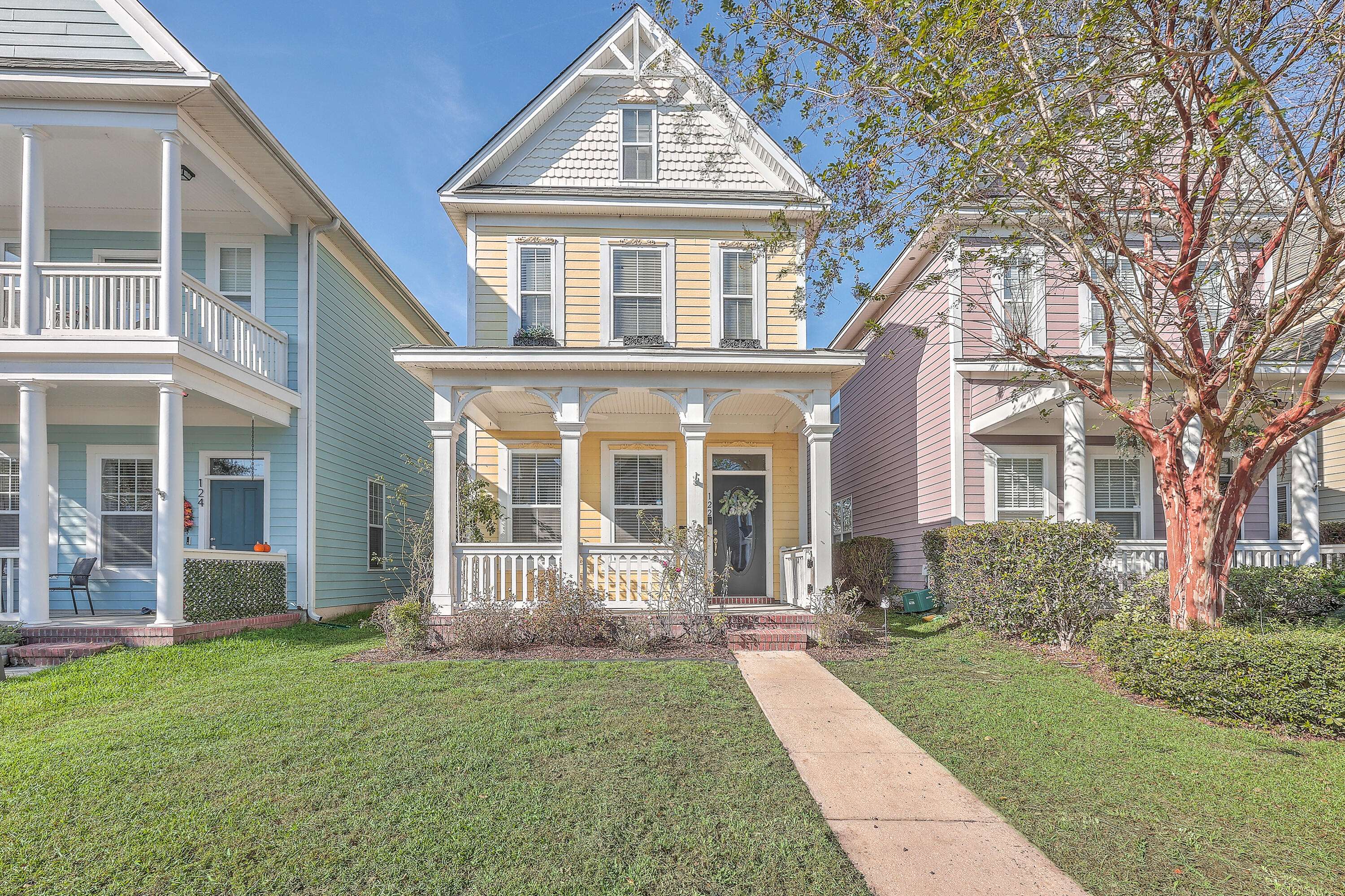 Summerville, SC 29483,122 Hyacinth St