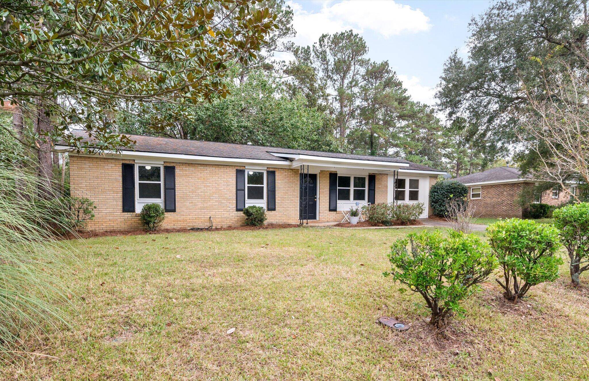 Summerville, SC 29485,104 Robin St