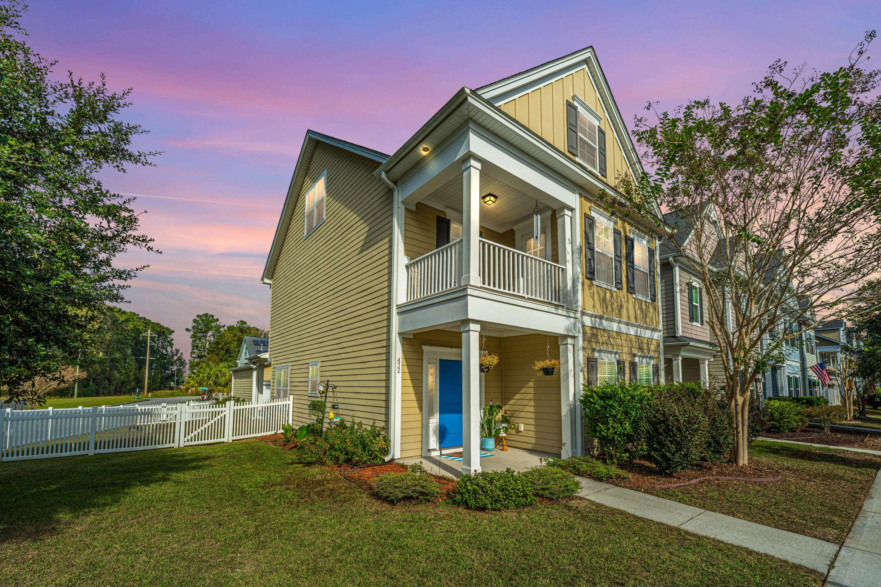 Summerville, SC 29483,432 Verbena Ave