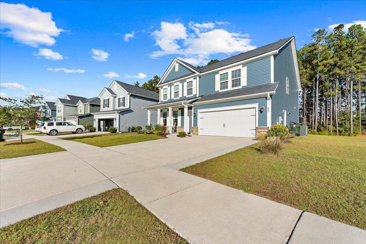 Summerville, SC 29486,229 Basket Grass Ln