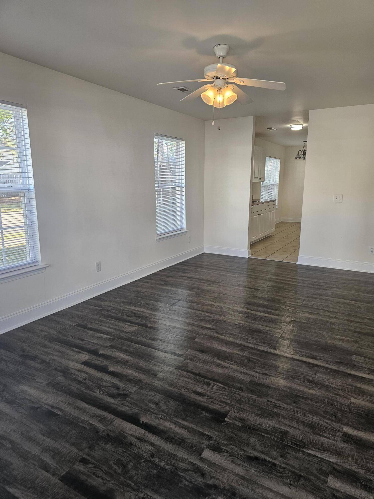 North Charleston, SC 29418,7898 Dove Creek Rd #101