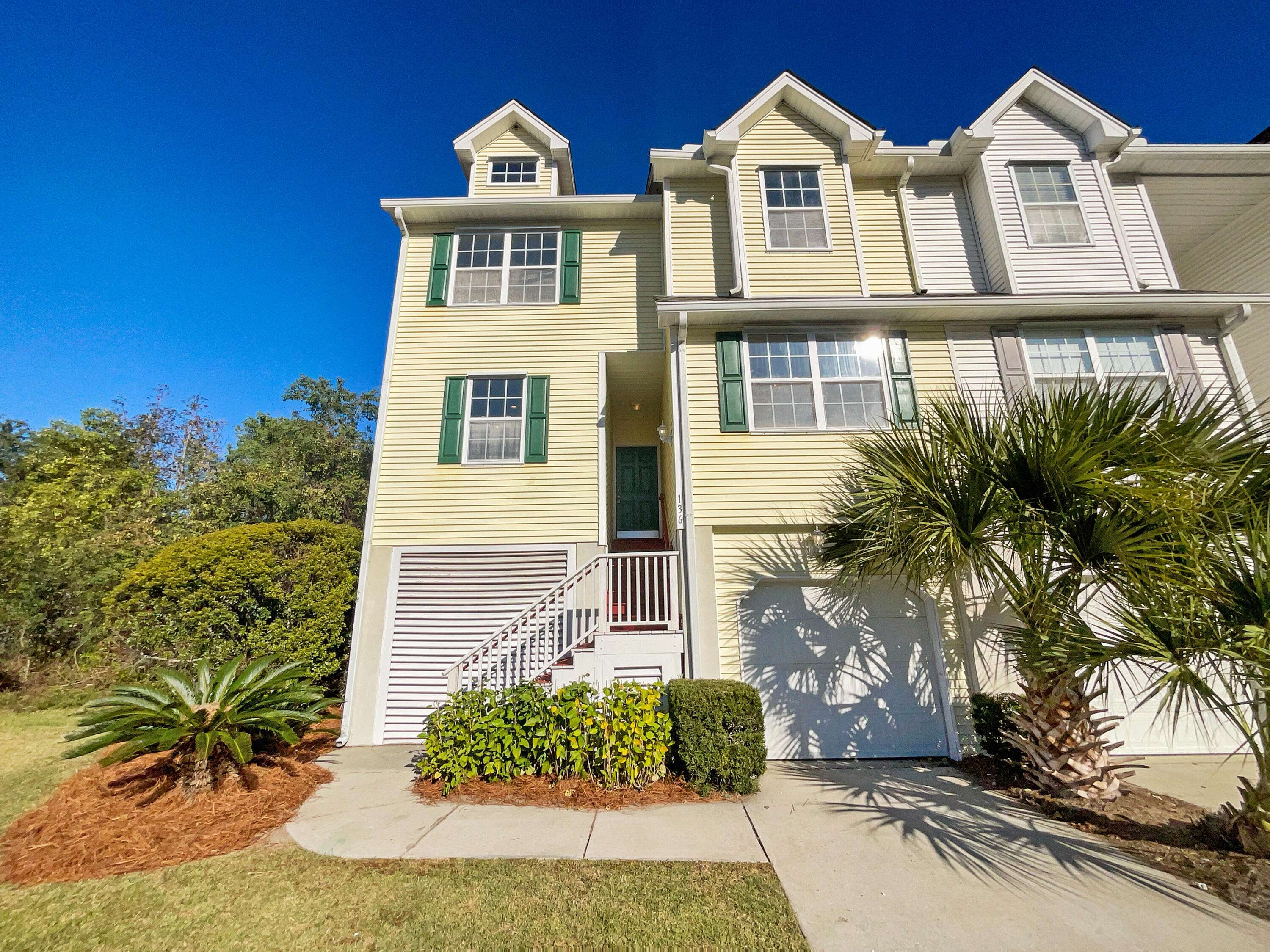 Johns Island, SC 29455,136 Winding River Dr